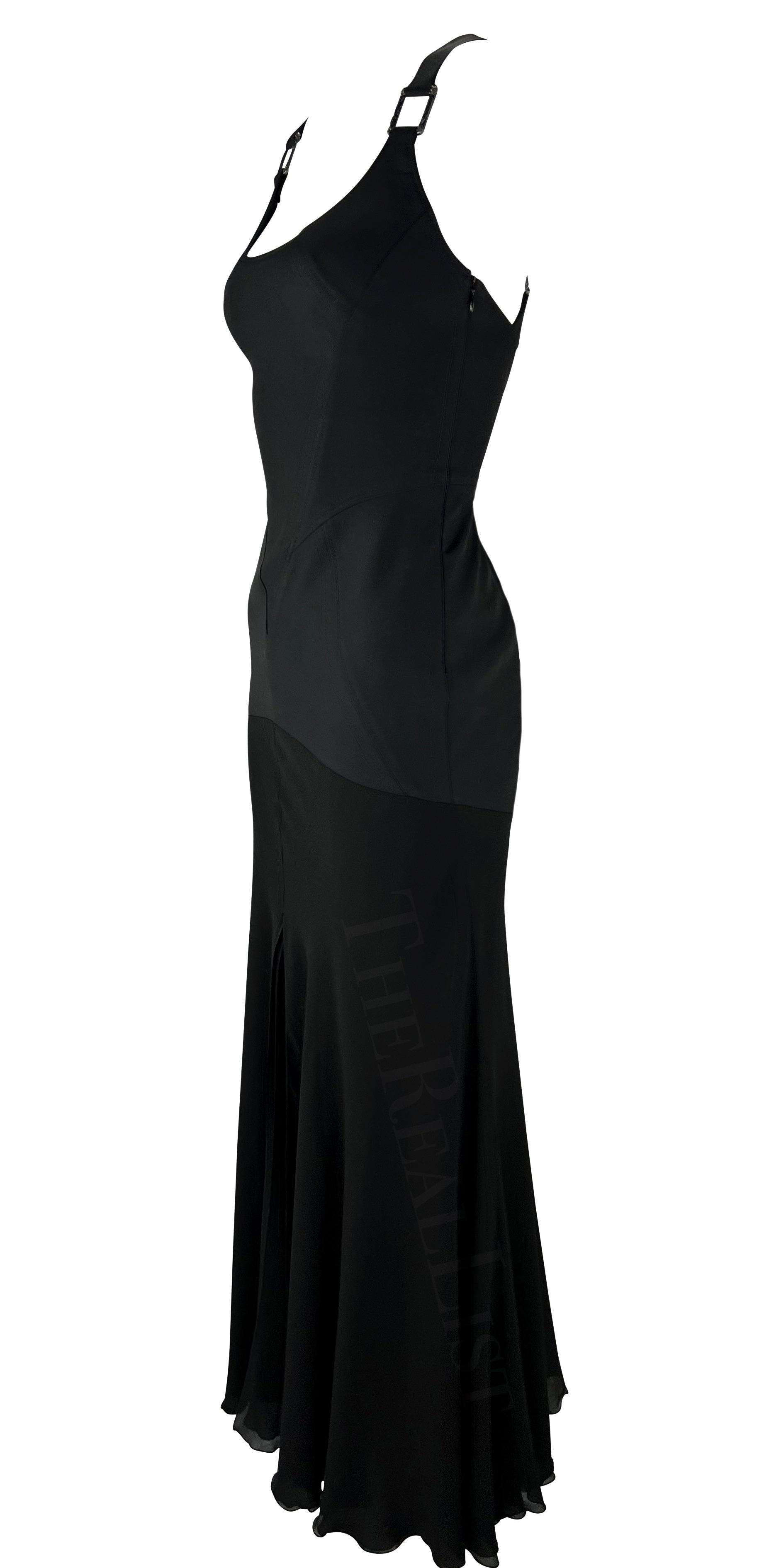 F/W 2003 Versace by Donatella Schwarzes ausgestelltes Maxikleid mit ausgestelltem Schnalle Damen im Angebot