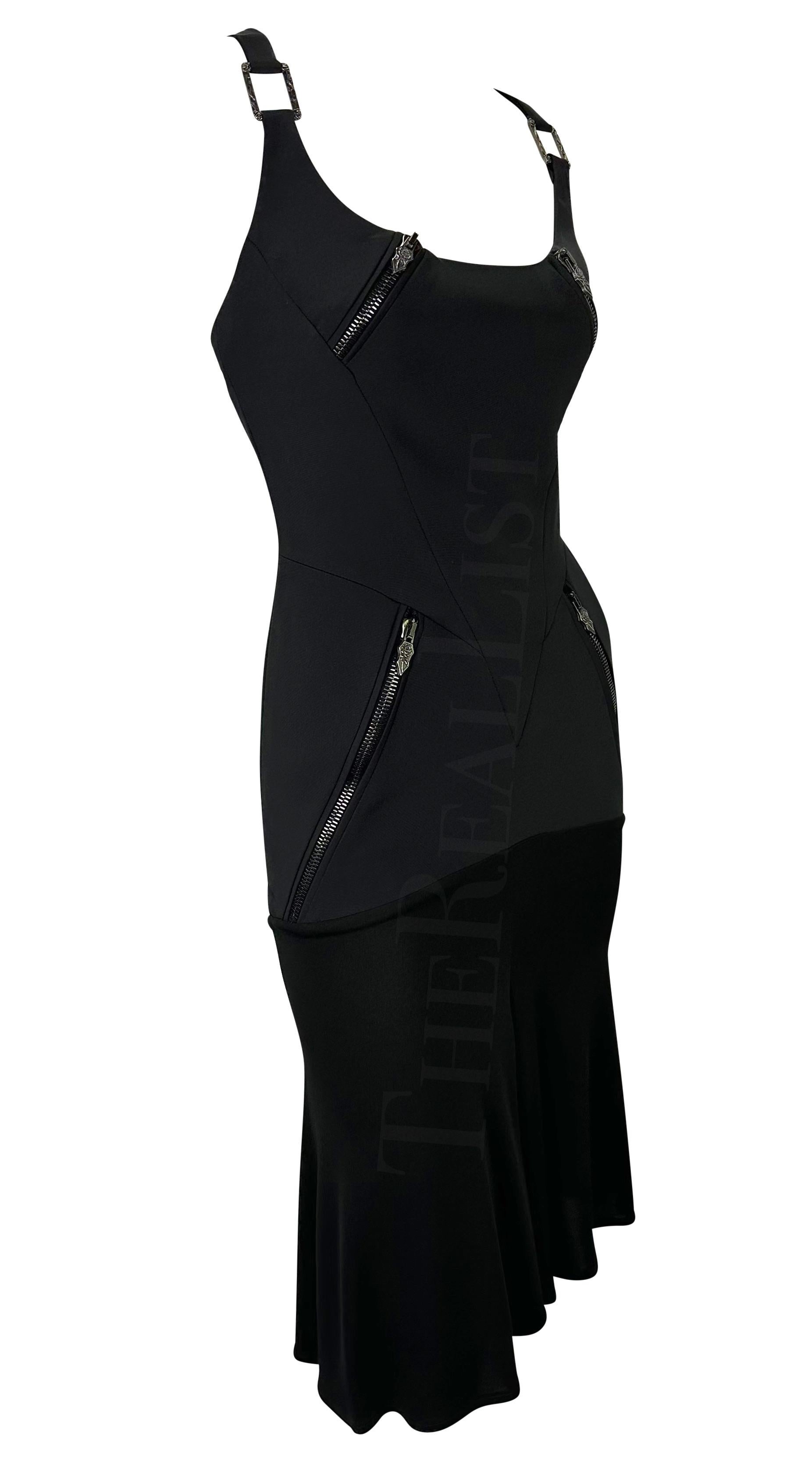 F/W 2003 Versace by Donatella Black Zipper Flare Runway Dress For Sale 1