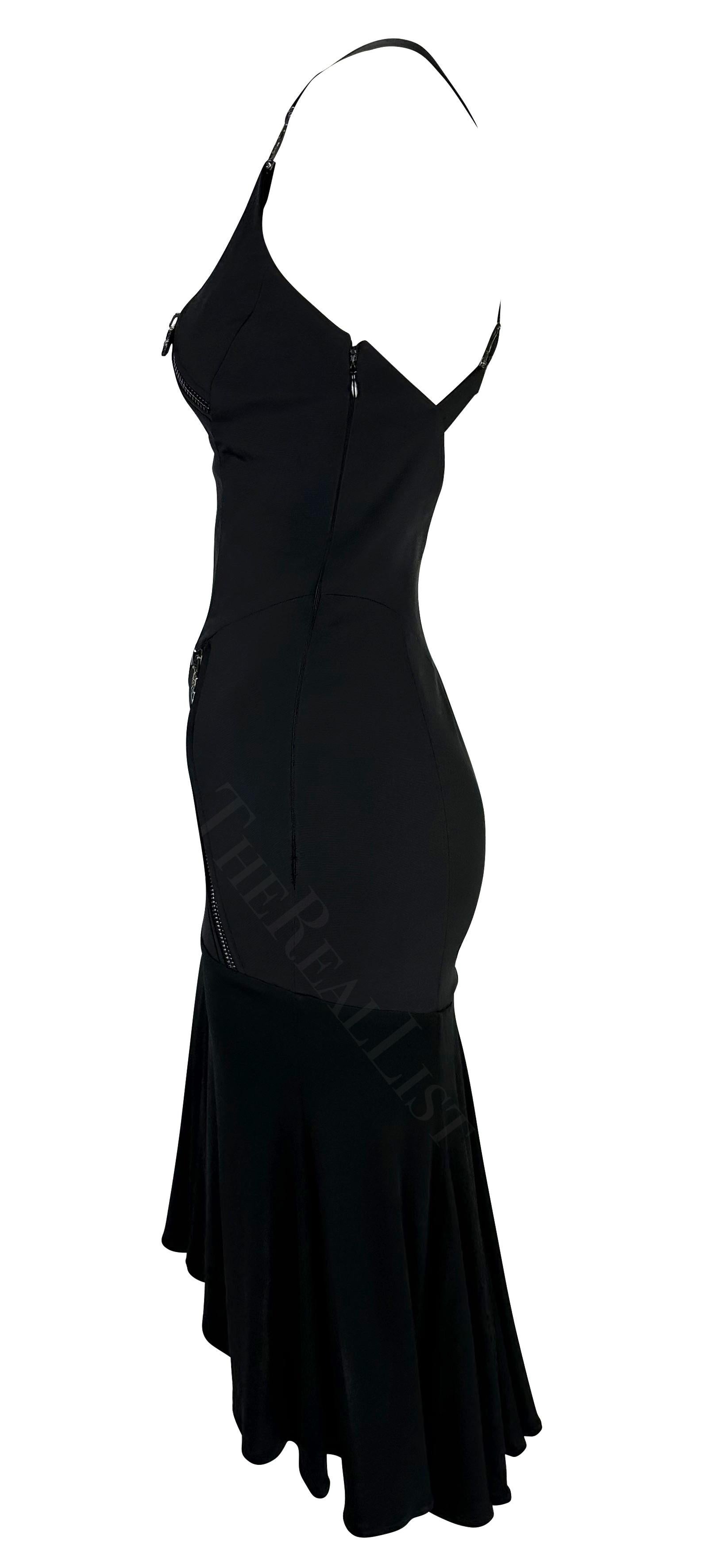 F/W 2003 Versace by Donatella Runway Black Zipper Strap Flare Runway Dress For Sale 2