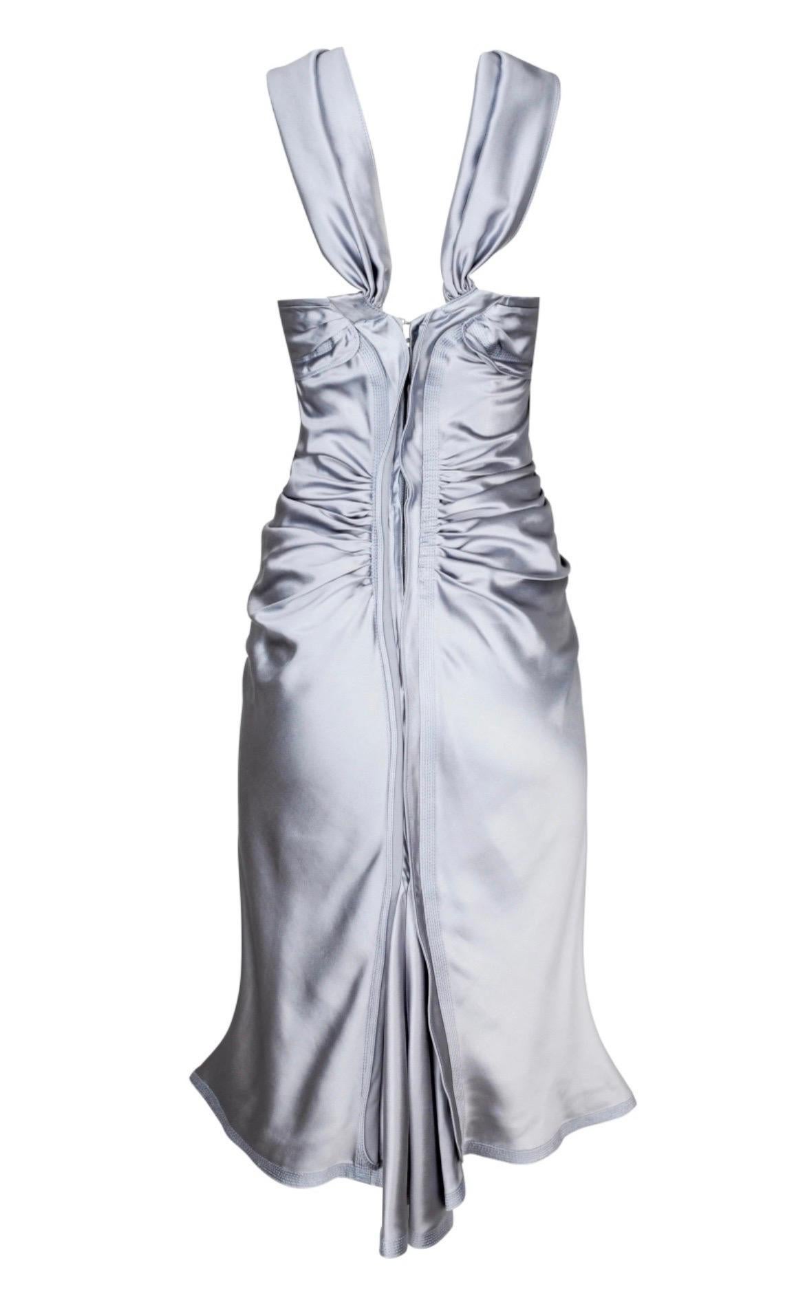 F/W 2003 Look #26 Vintage Tom Ford für Yves Saint Laurent Laufstegkleid
FR Größe 38 - US 6
Hergestellt in Frankreich
100% Seide
Ausgezeichneter Zustand