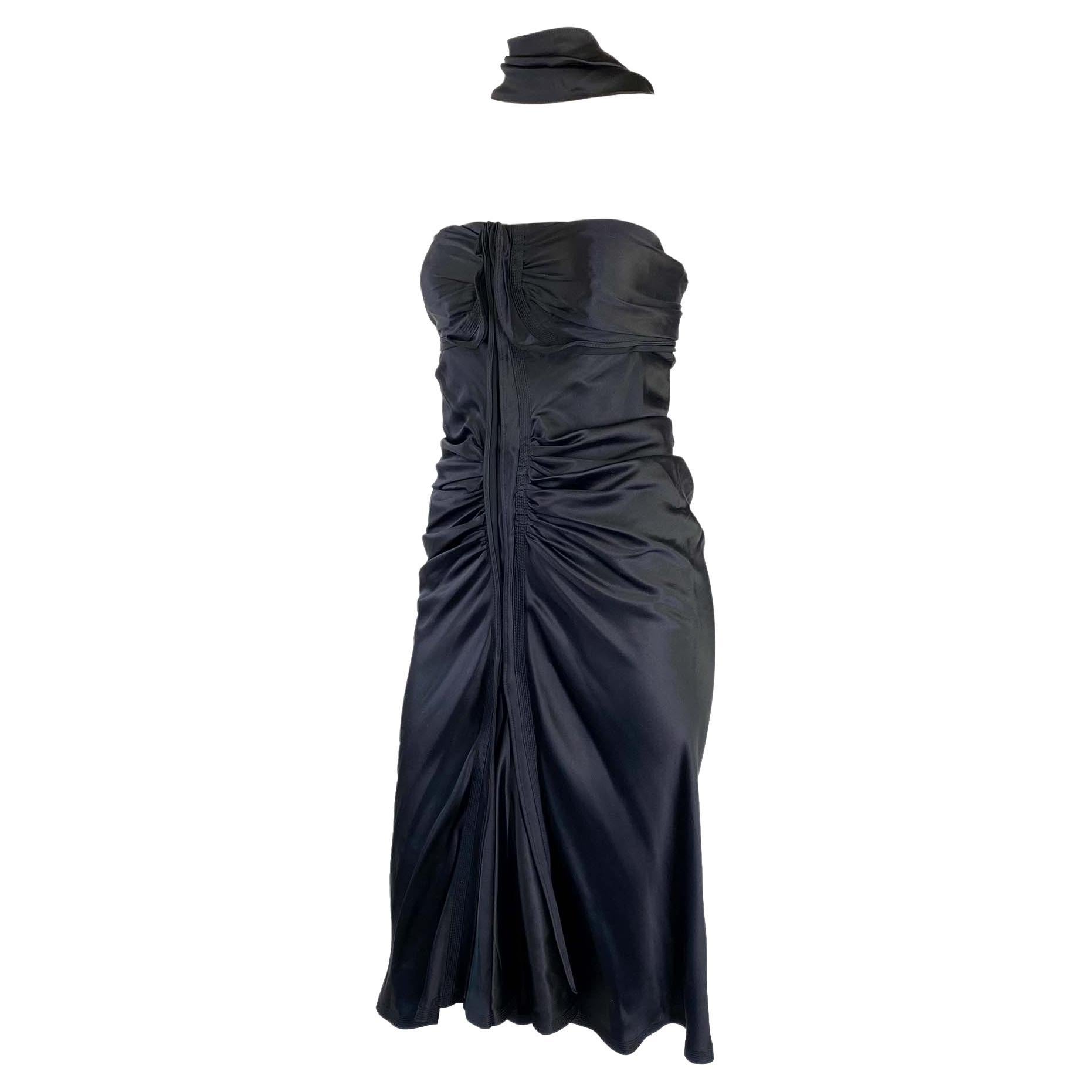 F/W 2003 Yves Saint Laurent by Tom Ford Vestido de cóctel de seda negra con volantes acanalados en venta