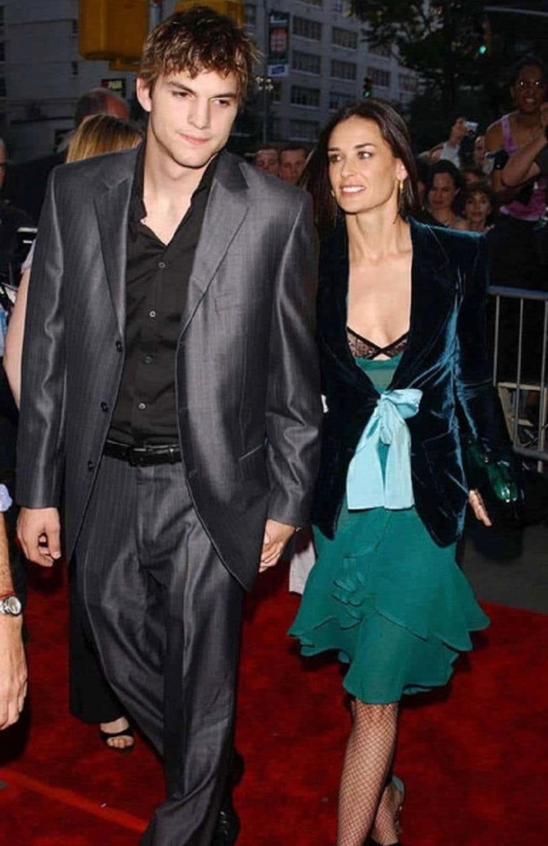 Canotta con volant in seta verde smeraldo di Tom Ford for Yves Saint Laurent A/I 2003 In condizioni ottime in vendita a West Hollywood, CA