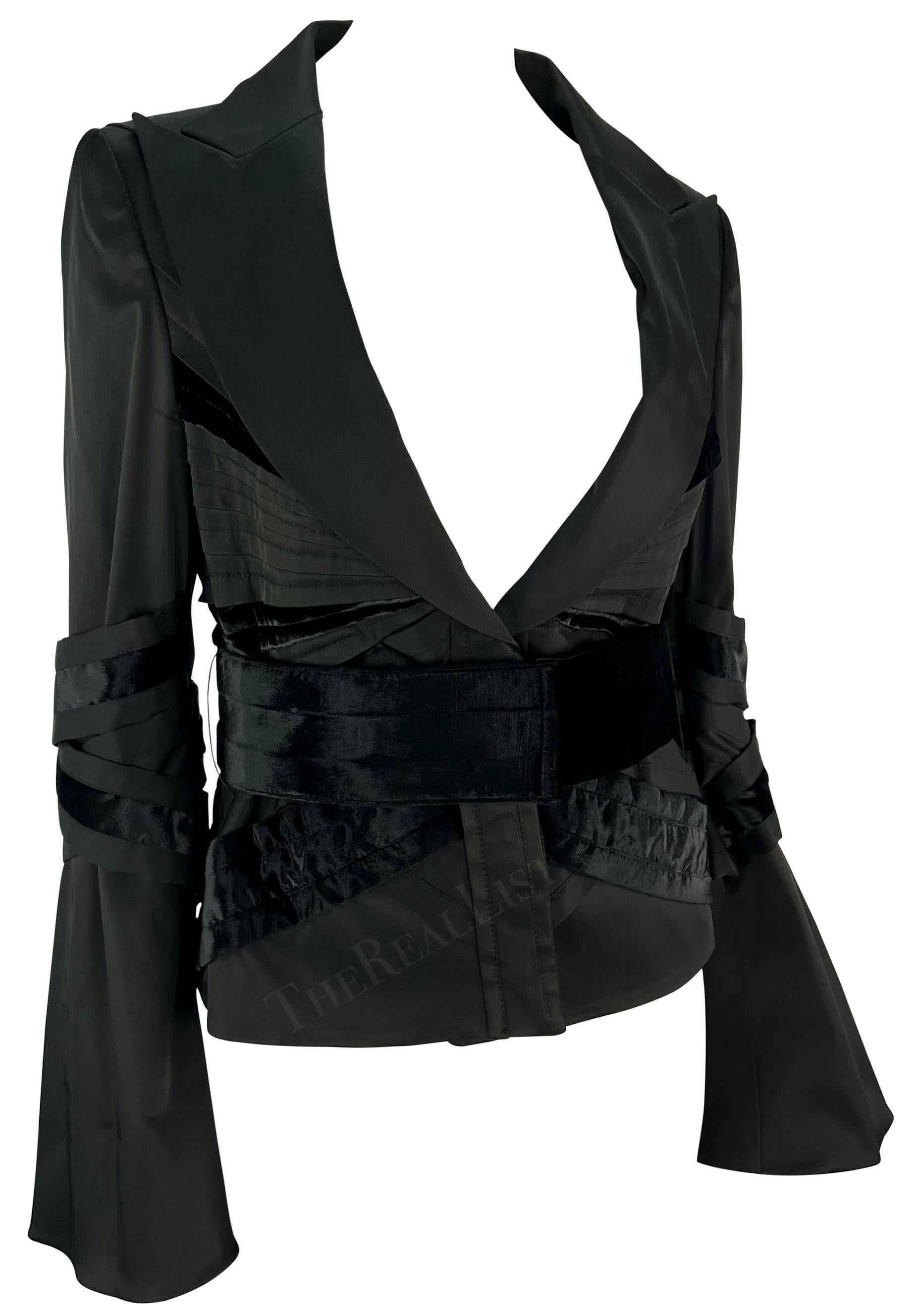 F/W 2004 Gucci by Tom Ford Black Velvet Runway Bell Sleeve Blazer For Sale 7