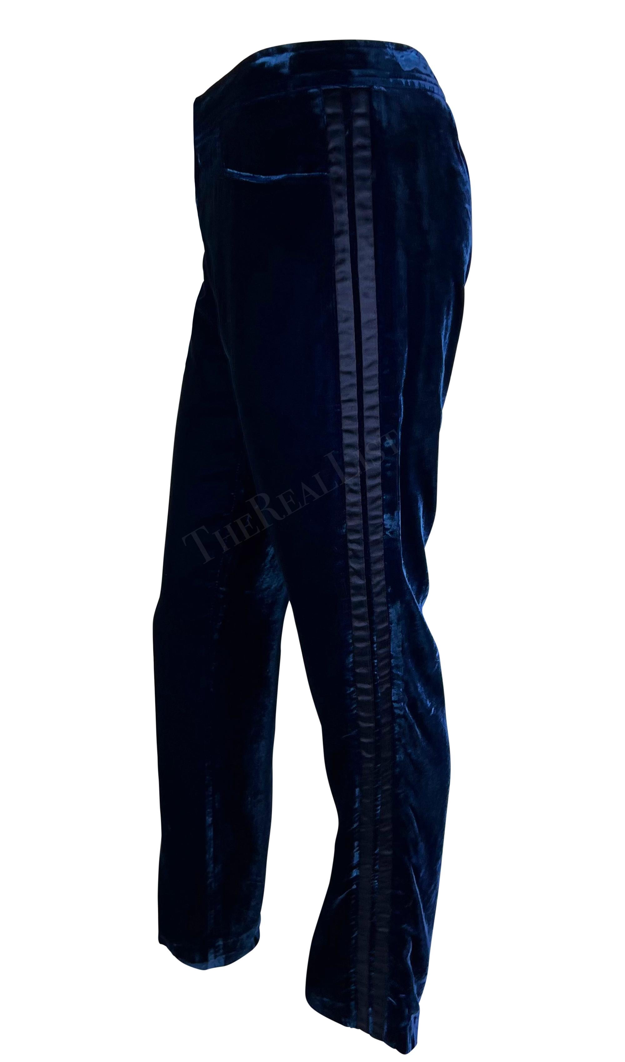 Pantalon de smoking bleu profond bordé de velours et de satin Gucci by Tom Ford, A/H 2004 en vente 1
