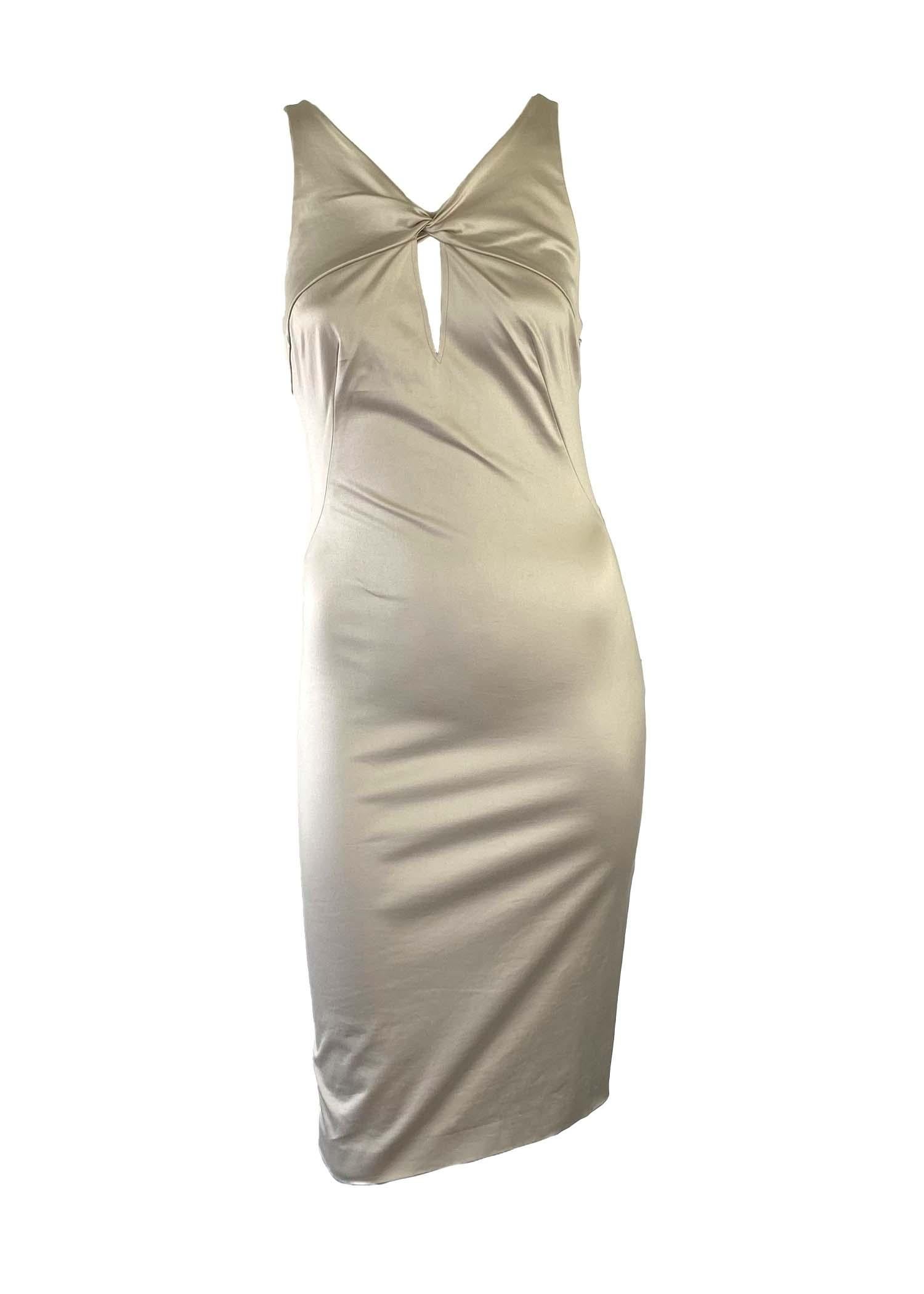 NWT F/W 2004 Gucci by Tom Ford White Beige Cotton Sleeveless Dress For Sale 2