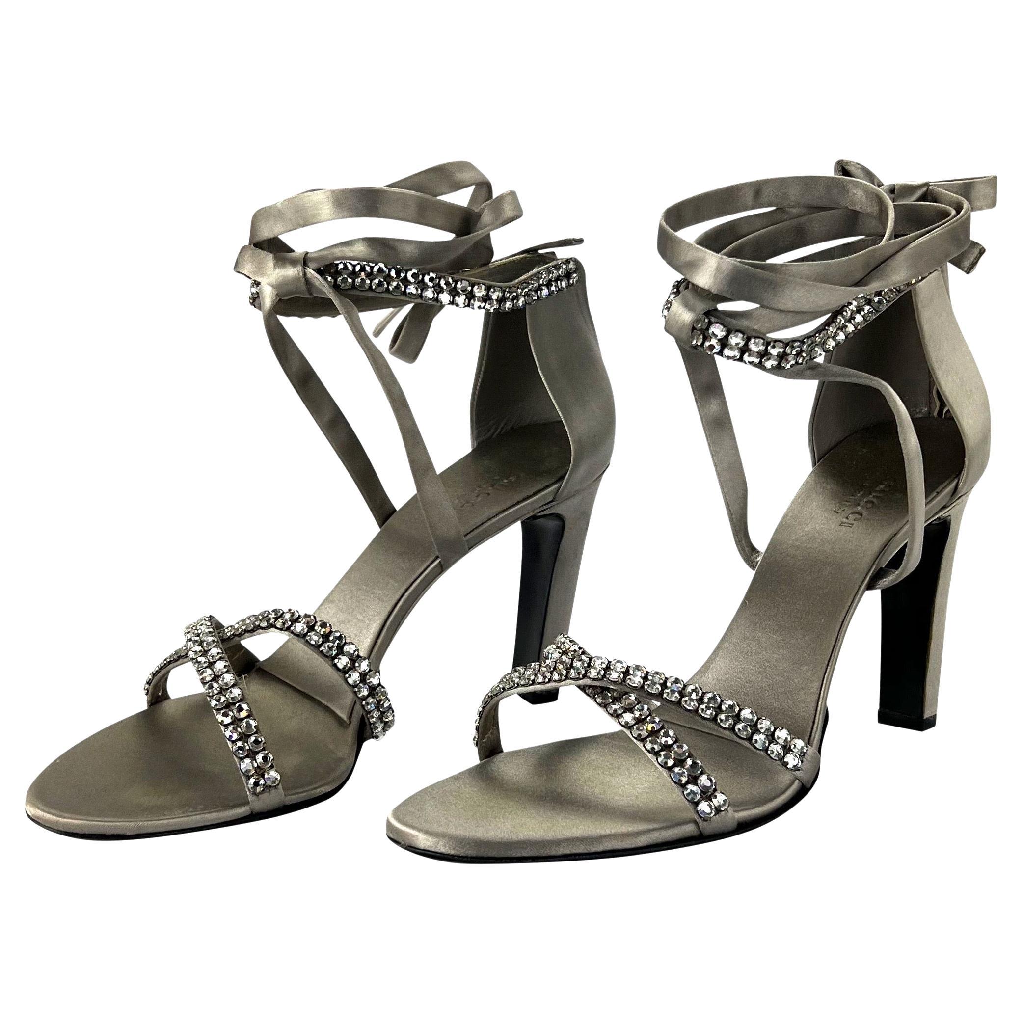 F/W 2004 Gucci Tom Ford Silver Satin Crystal Lace- Up Heels Size 8B In Excellent Condition For Sale In West Hollywood, CA