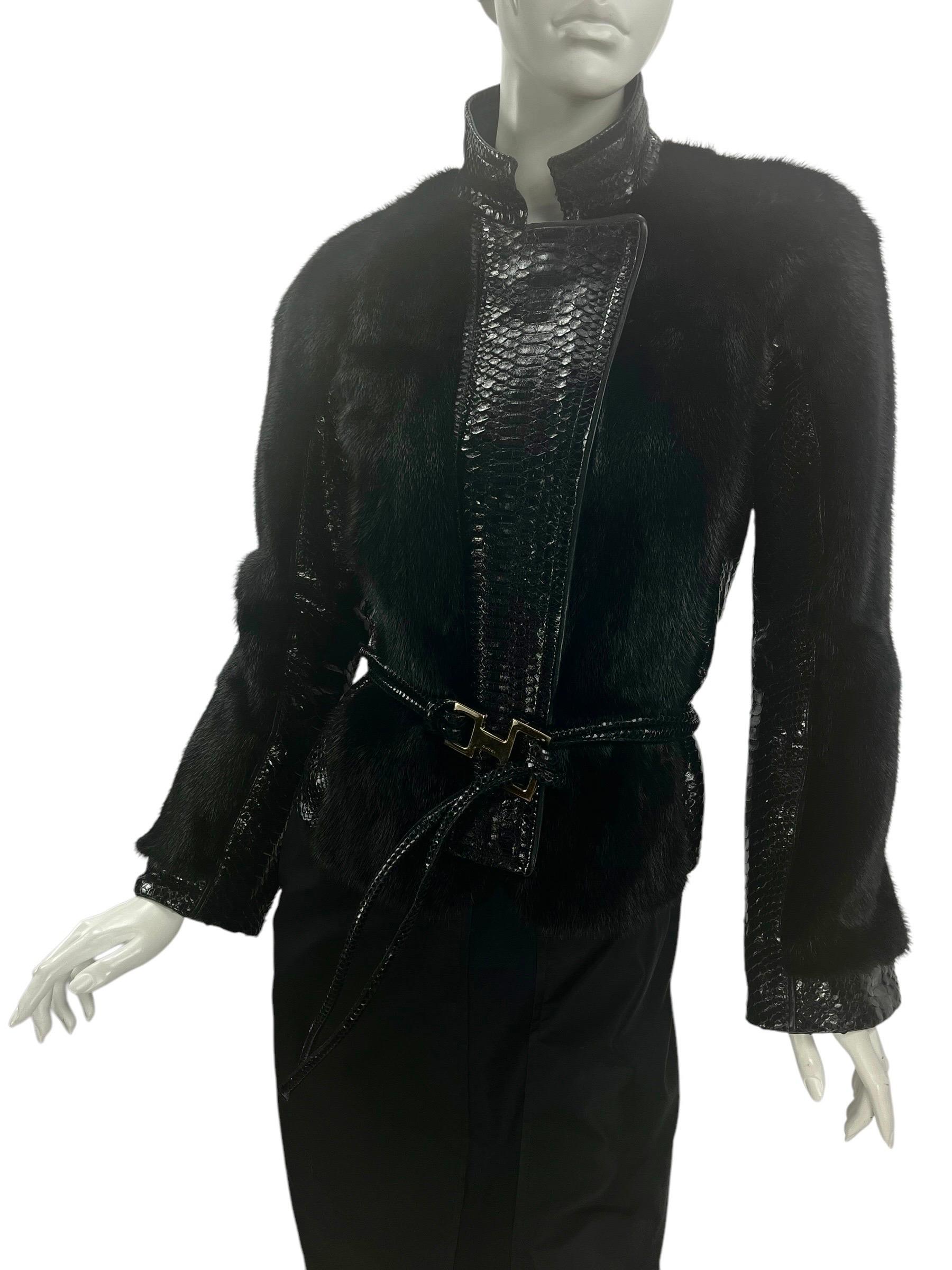 Nero A/I 2004 Look#7 Tom Ford for Gucci Giacca in pelliccia di visone nero e pelle di pitone in vendita