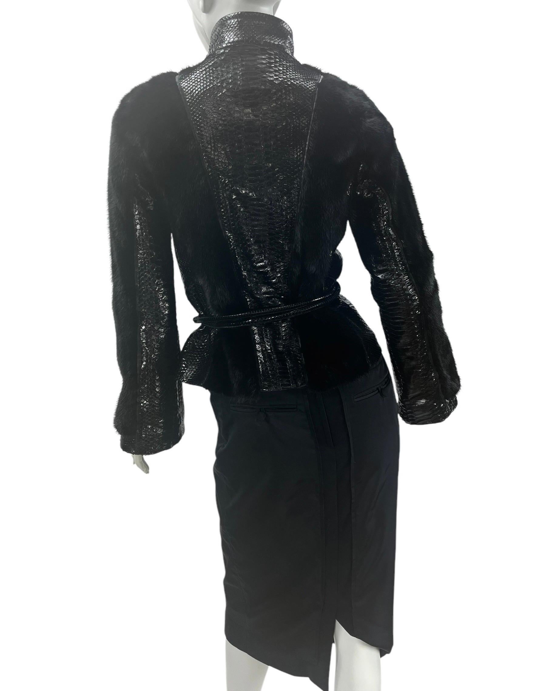 A/I 2004 Look#7 Tom Ford for Gucci Giacca in pelliccia di visone nero e pelle di pitone In condizioni ottime in vendita a Montgomery, TX
