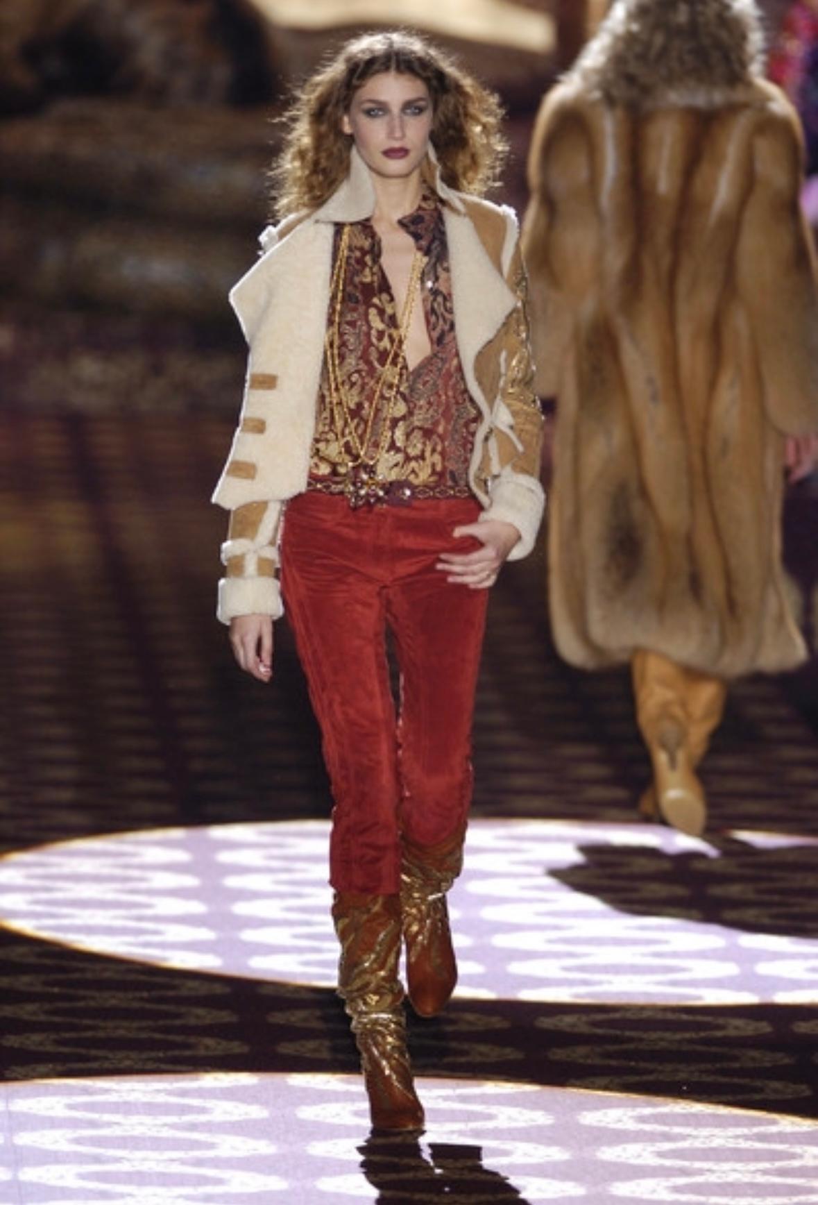 F/W 2004 Roberto Cavalli Manteau en cuir de shearling Unicorn Sequin Bead Embellished en vente 4