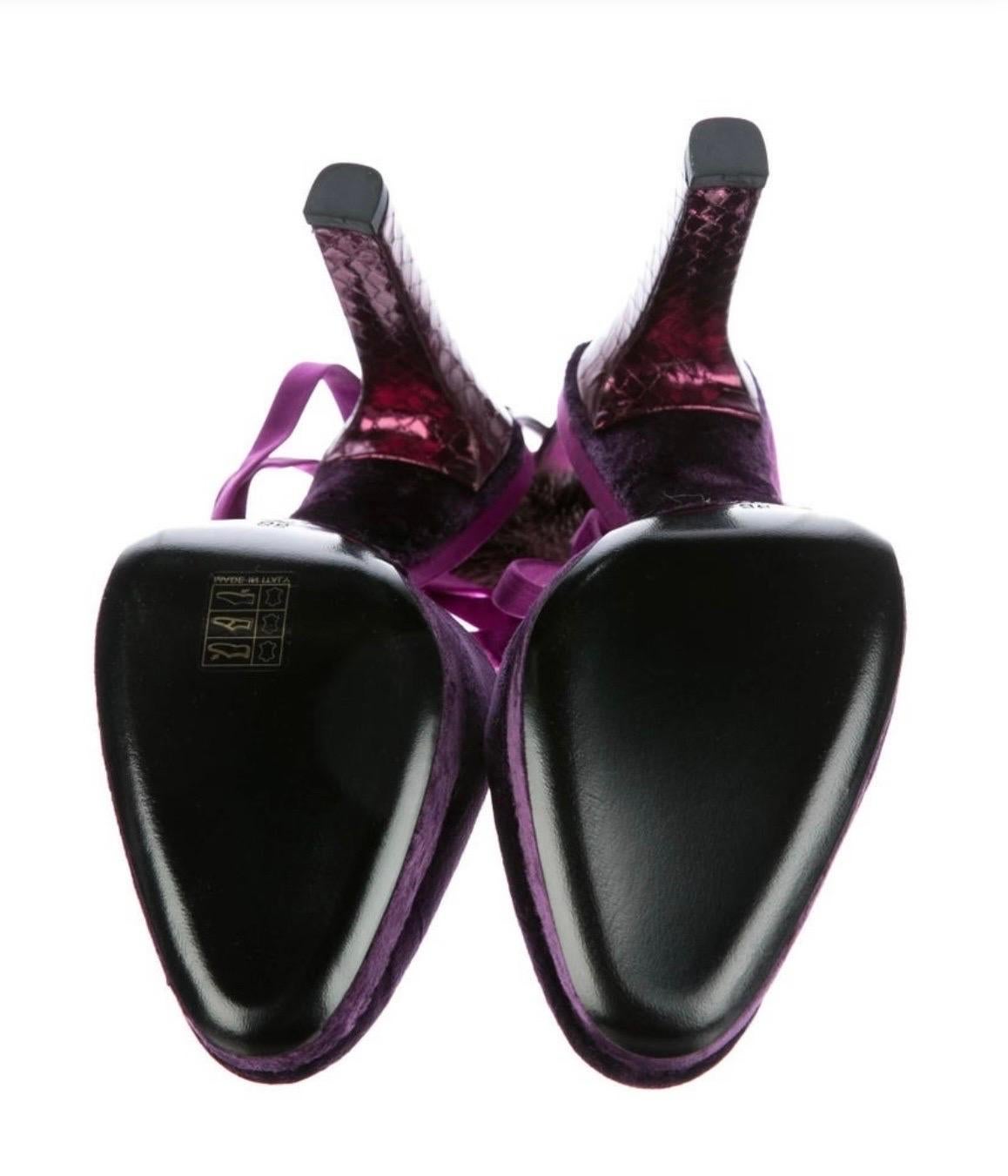 Women's F/W 2004 Tom Ford for Gucci velvet platforms w/ mink & python 40 - 10 ***NEW*** For Sale