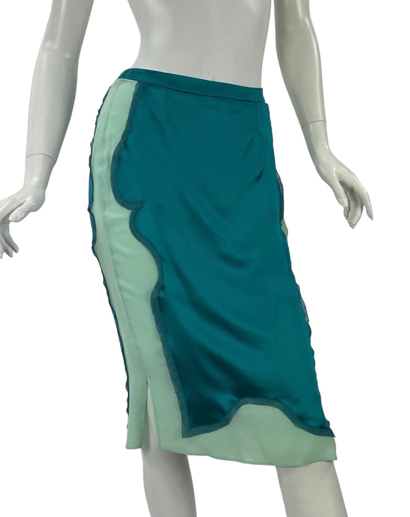 Tom Ford for Yves Saint Laurent Chinoiserie Silk Skirt
F/W 2004
Size: FR - 38, US - 6
Waist 28