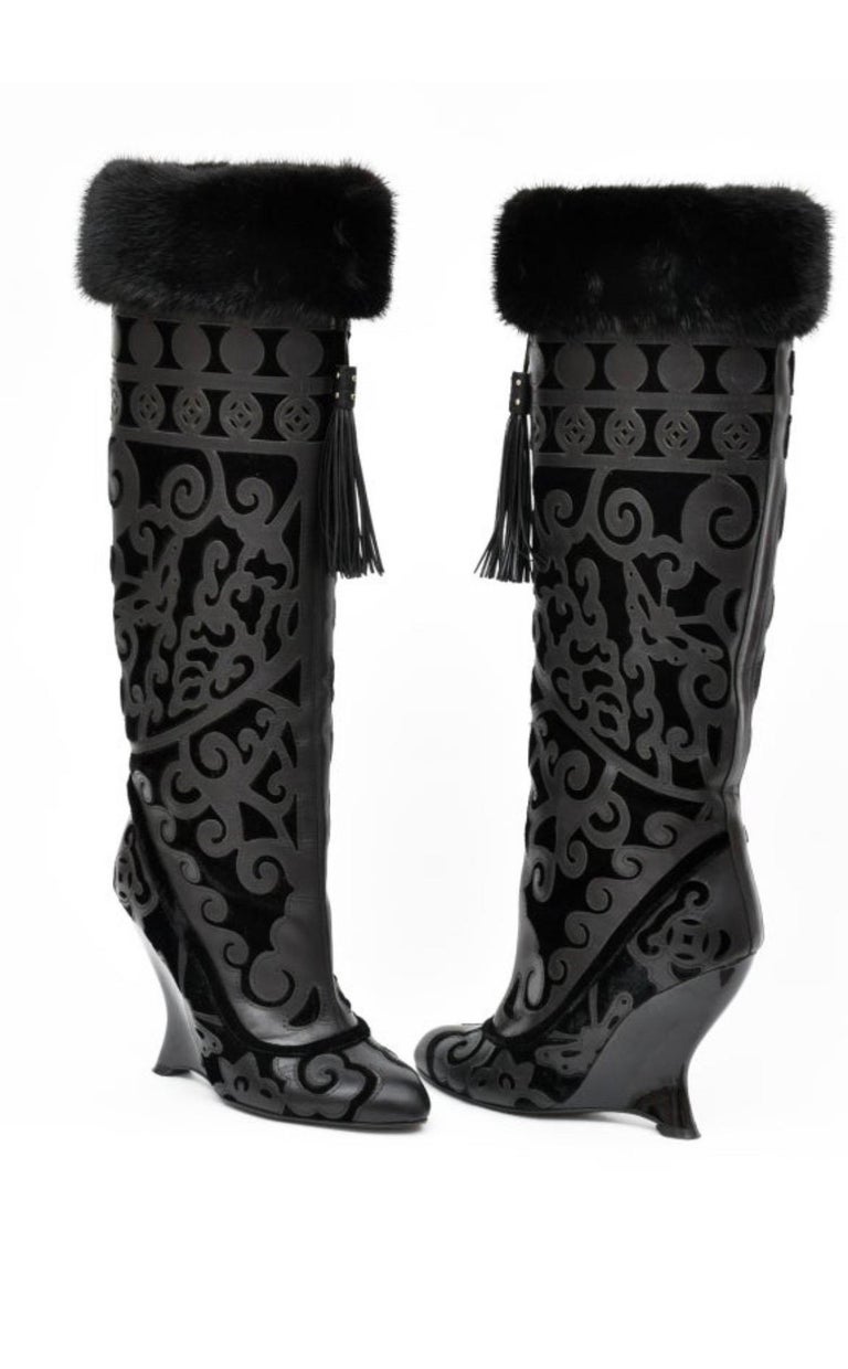 F/W 2004 Tom Ford for Yves Saint Laurent Runway Black Leather