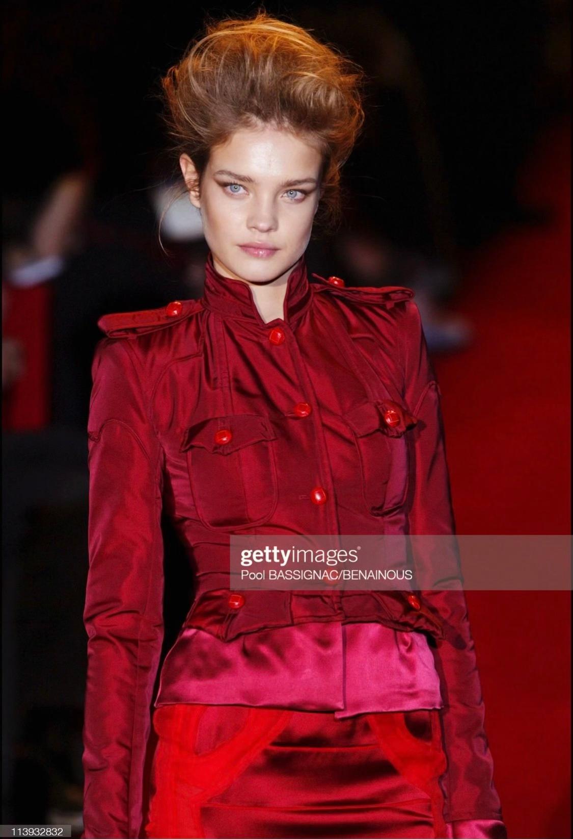 F/W 2004 Yves Saint Laurent by Tom Ford Runway Red Silk Satin Cropped Jacket In Good Condition For Sale In West Hollywood, CA