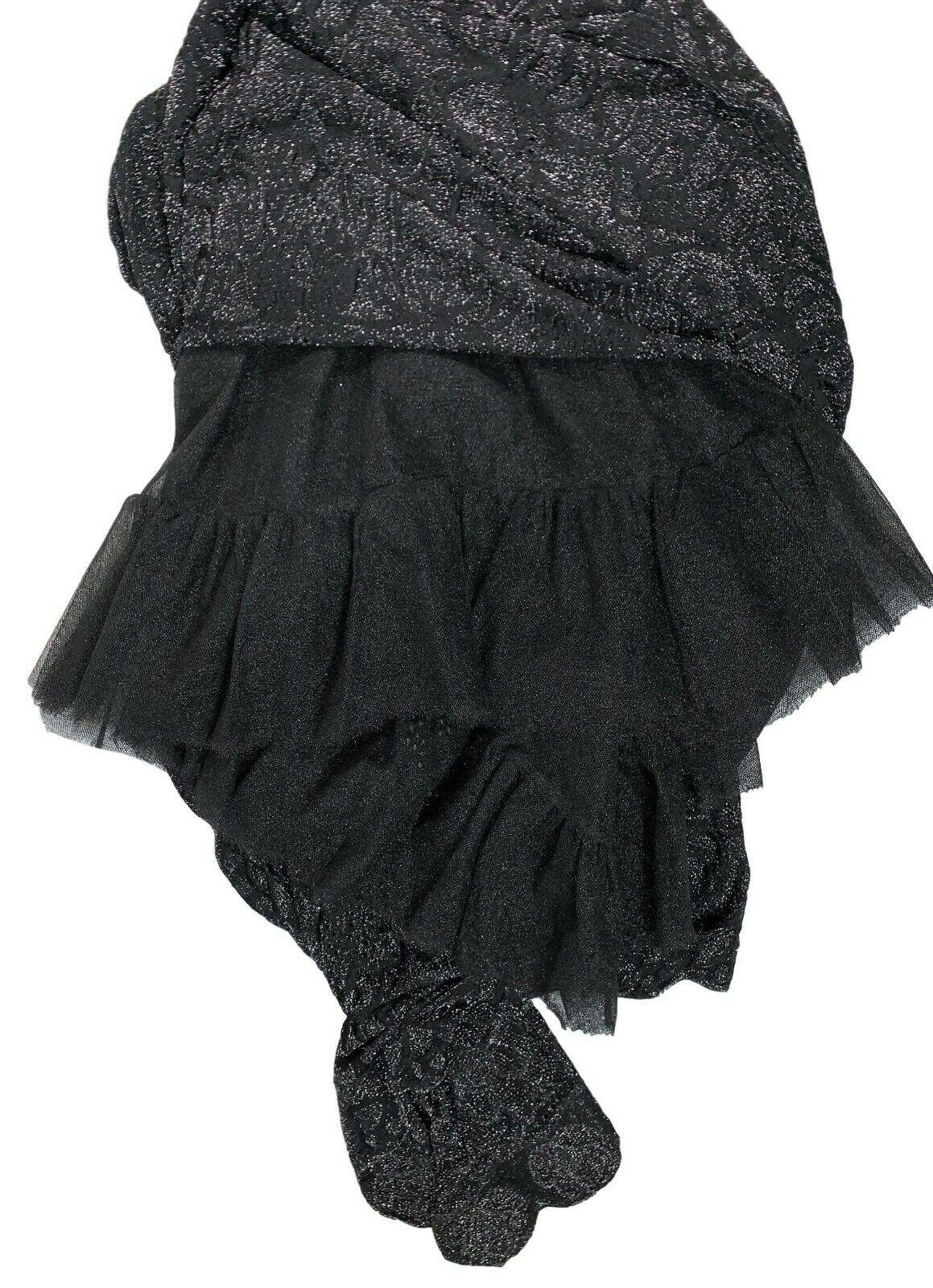 F/W 2005 Chanel Black & Silver Knit Gown w Train & Tulle Layers In Good Condition In Yukon, OK