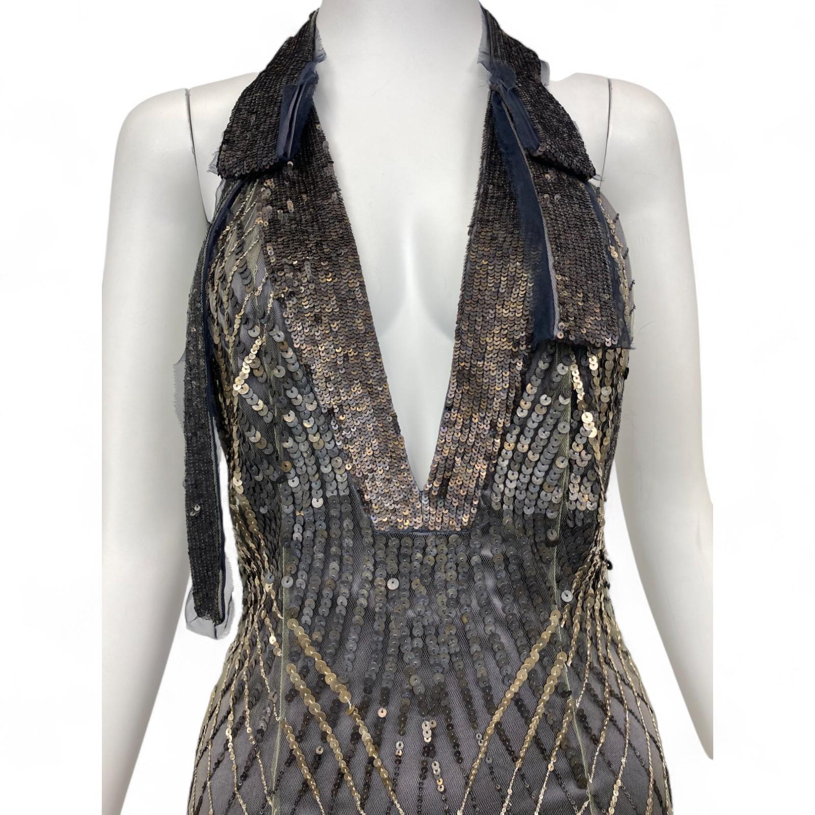 Noir Robe dos nu ornée de sequins Gucci par Alessandra Facchinetti, A/H 2005 Taille 38 en vente