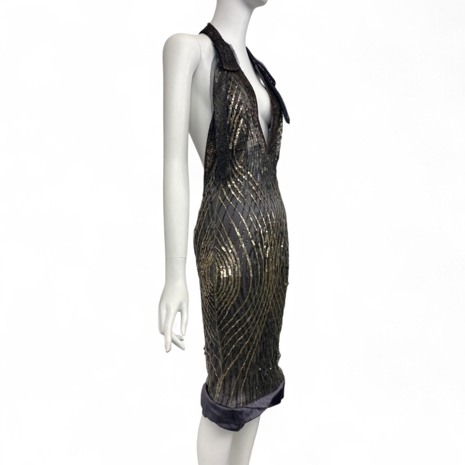 Robe dos nu ornée de sequins Gucci par Alessandra Facchinetti, A/H 2005 Taille 38 Pour femmes en vente