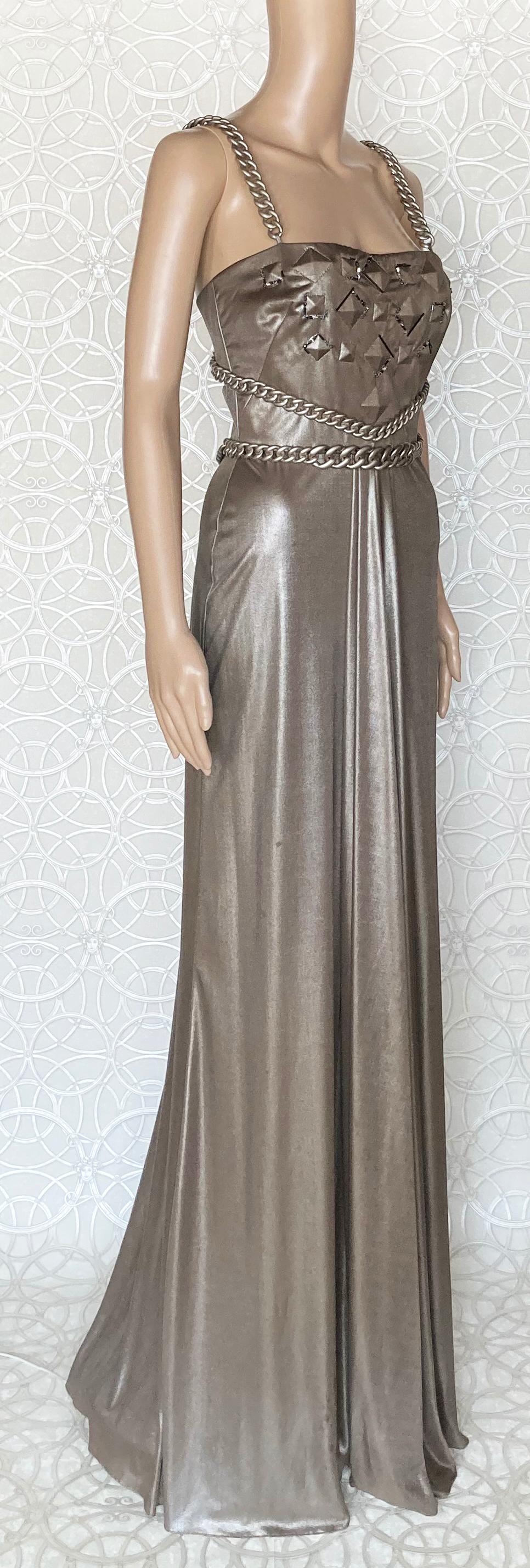 F/W 2005 Look # 45 NEW VERSACE CHAIN EMBELLISHED LONG LAME DRESS 40 - 4 For Sale 6