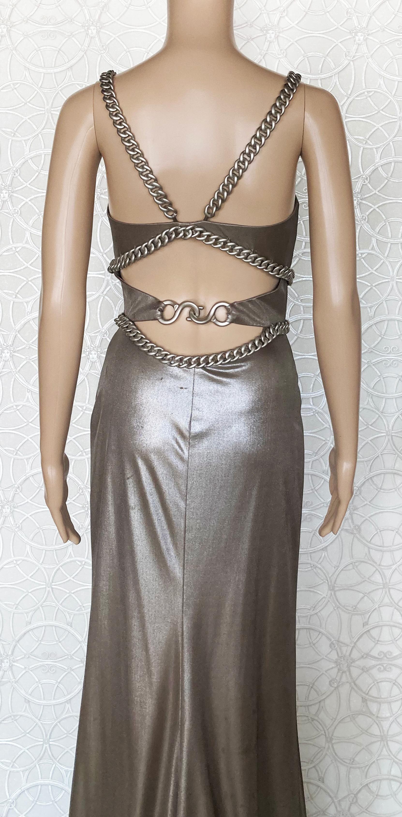 F/W 2005 Look # 45 NEW VERSACE CHAIN EMBELLISHED LONG LAME DRESS 40 - 4 For Sale 7