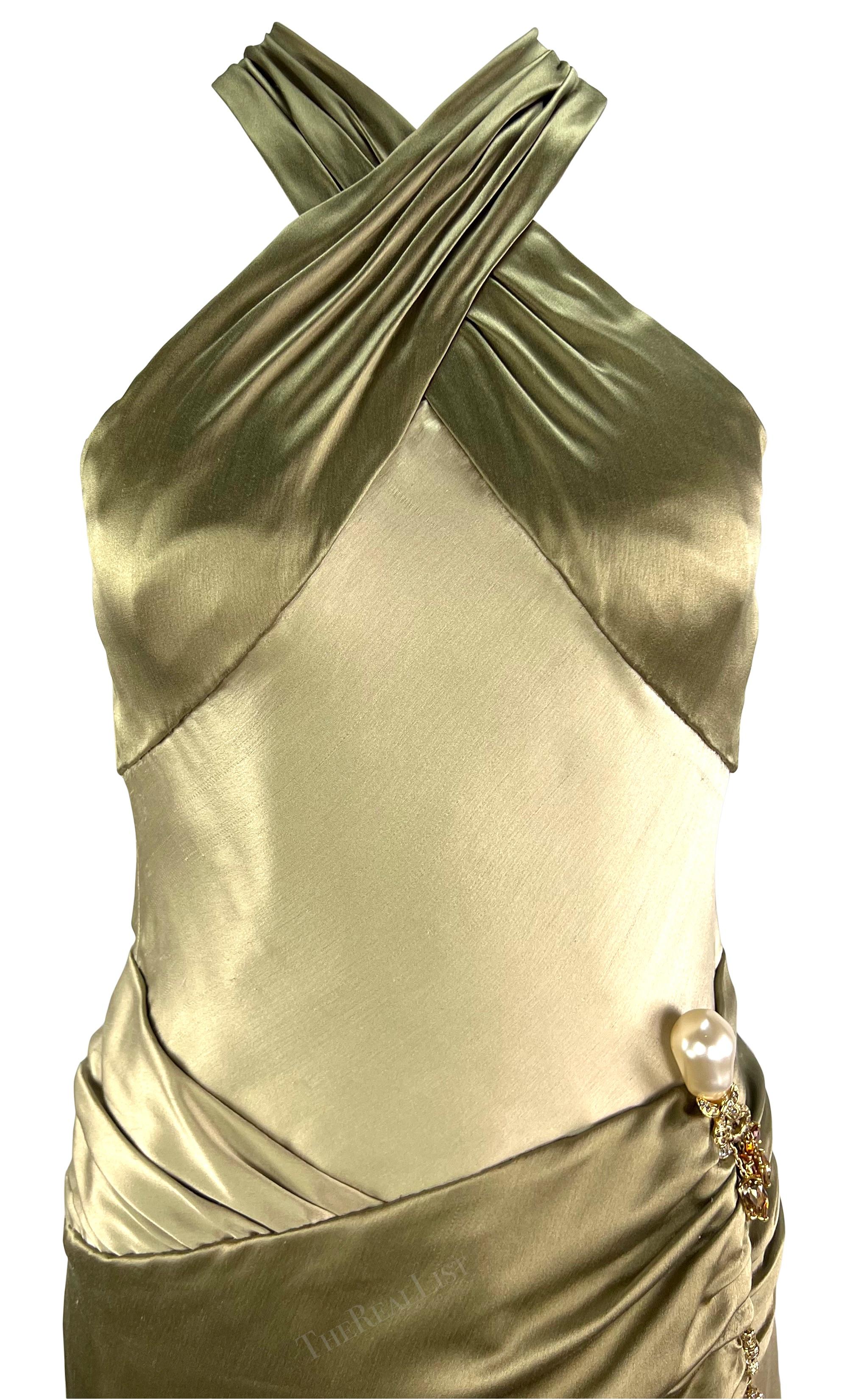 F/W 2005 Valentino Haute Couture Olive Green Silk Metal Embellished Runway Gown For Sale 2