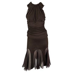 A/I 2005 Versace by Donatella Versace: un ensemble marrone a due pezzi con gonna e top