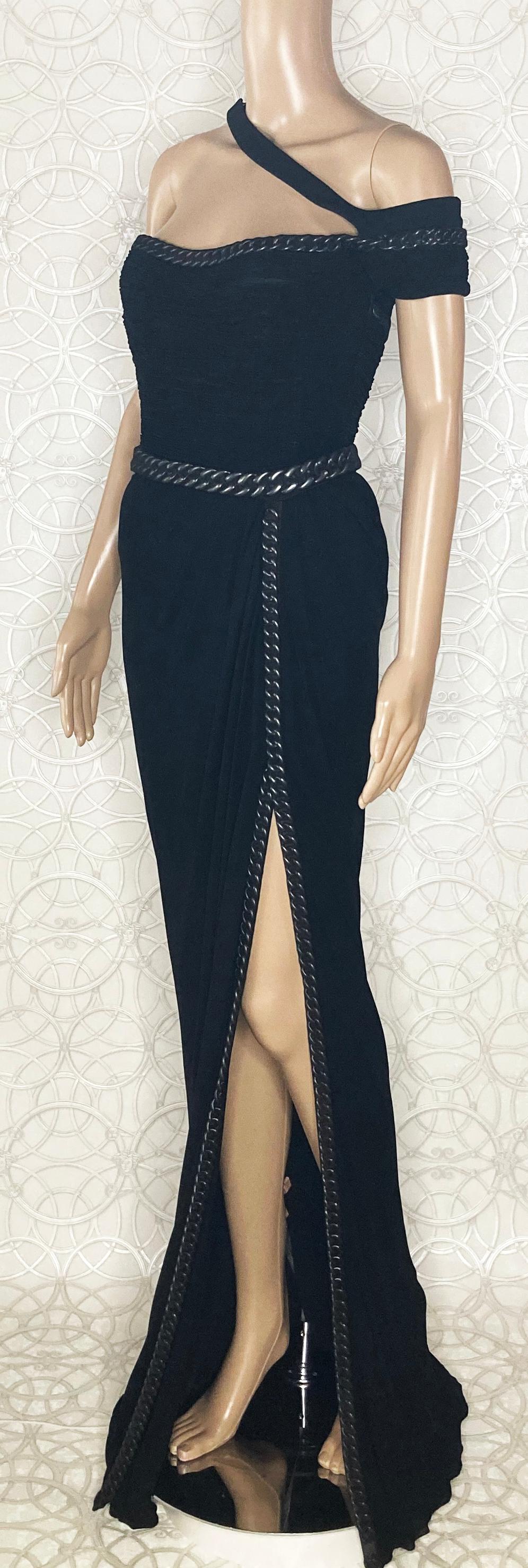 F/W 2007 Look #44 NEW VERSACE CHAIN EMBELLISHED LONG BLACK DRESS GOWN 40 - 4 For Sale 3