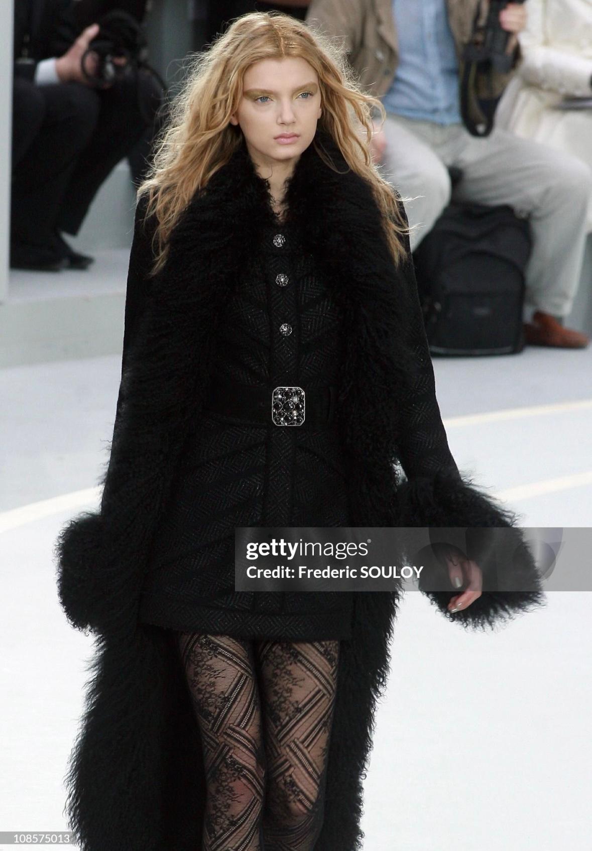 F/W 2008 Chanel by Karl Lagerfeld Mongolian Lamb Fur Trim Metallic Tweed Coat For Sale 3