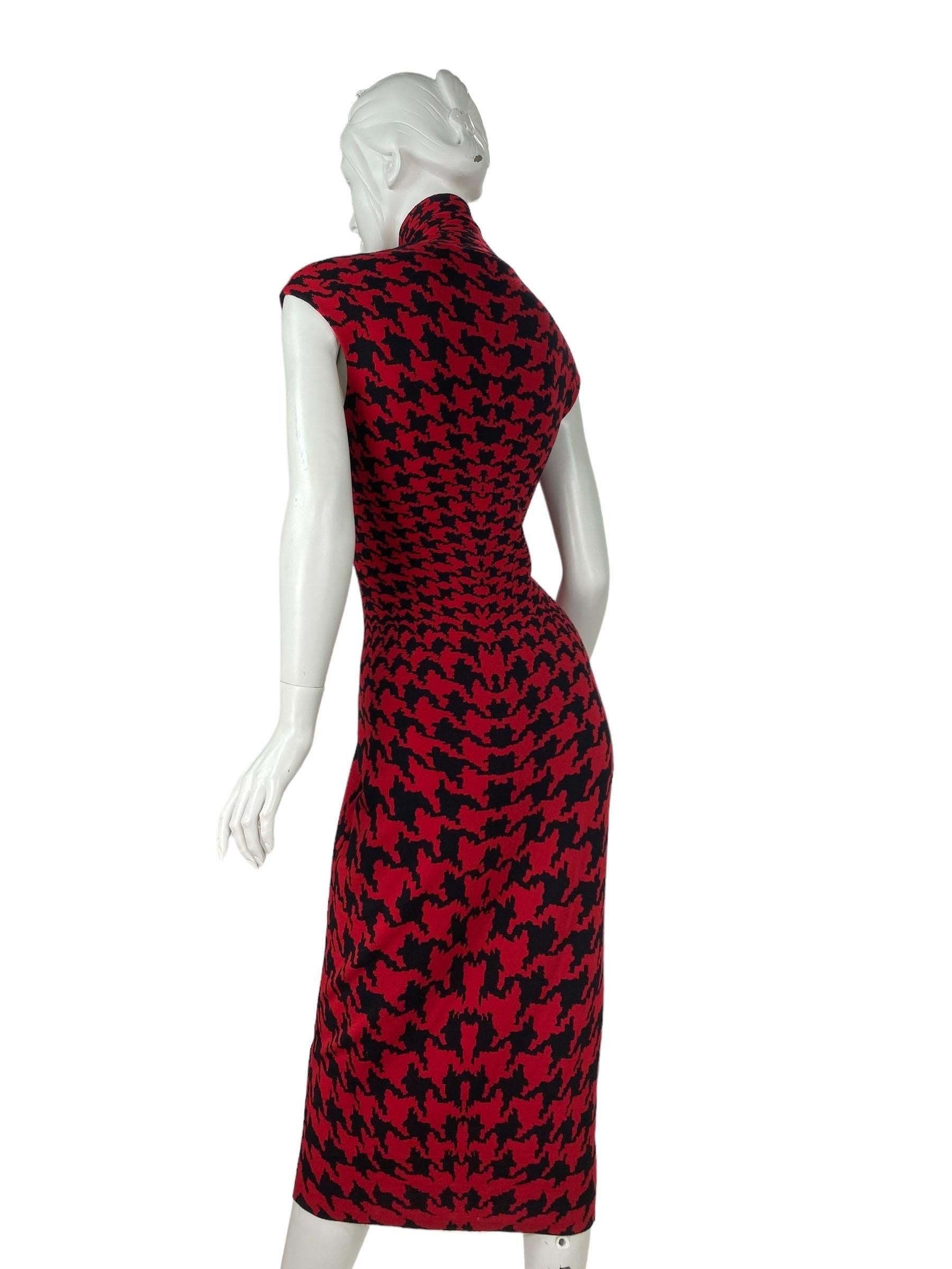 F/W 2009 Iconic Alexander Mcqueen houndstooth print knit dress  For Sale 2