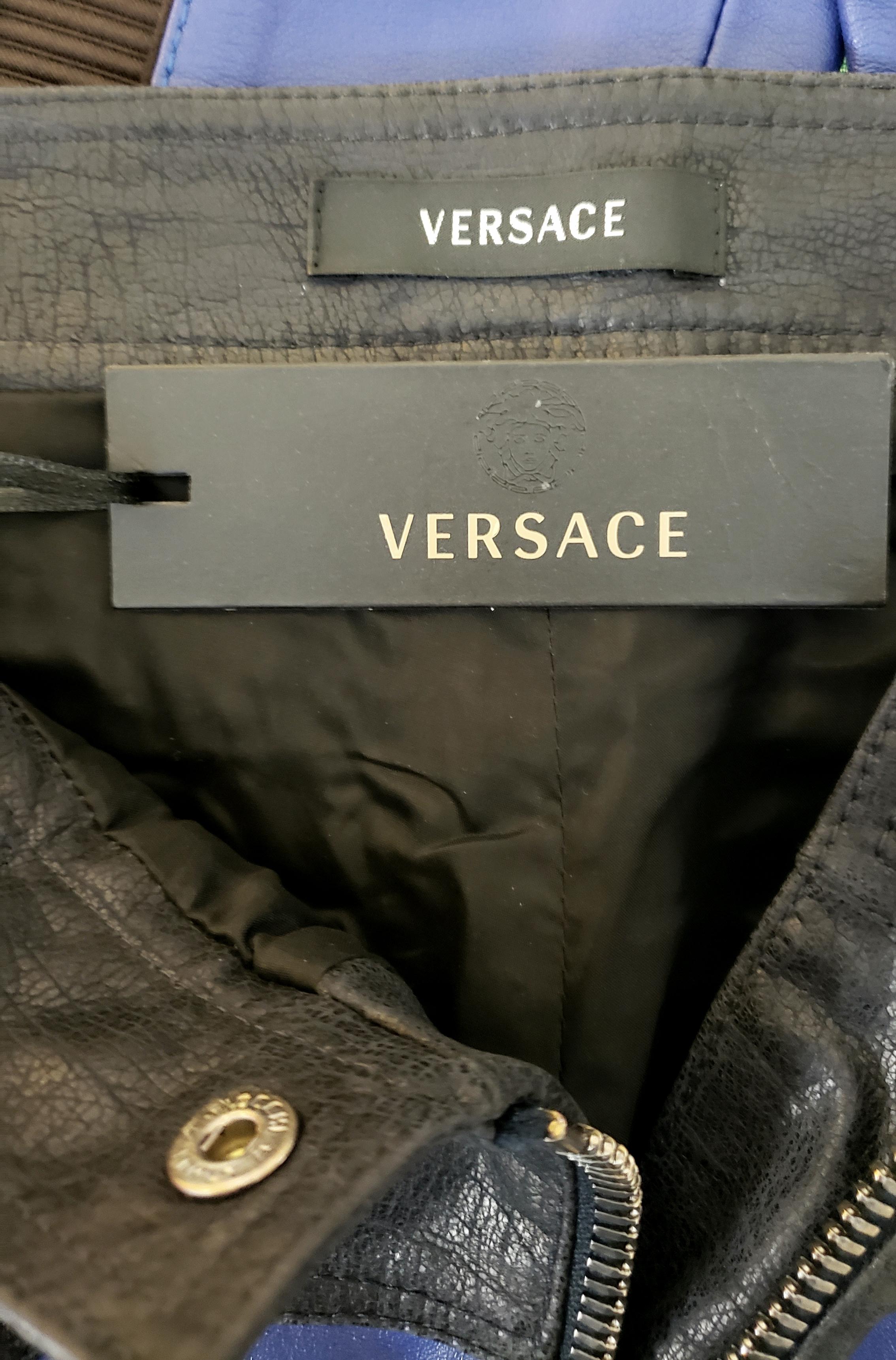 F/W 2010 L #13 VERSACE BLUE and NAVY BLUE MOTORCYCLE LEATHER PANTS size 38 - 2 For Sale 4