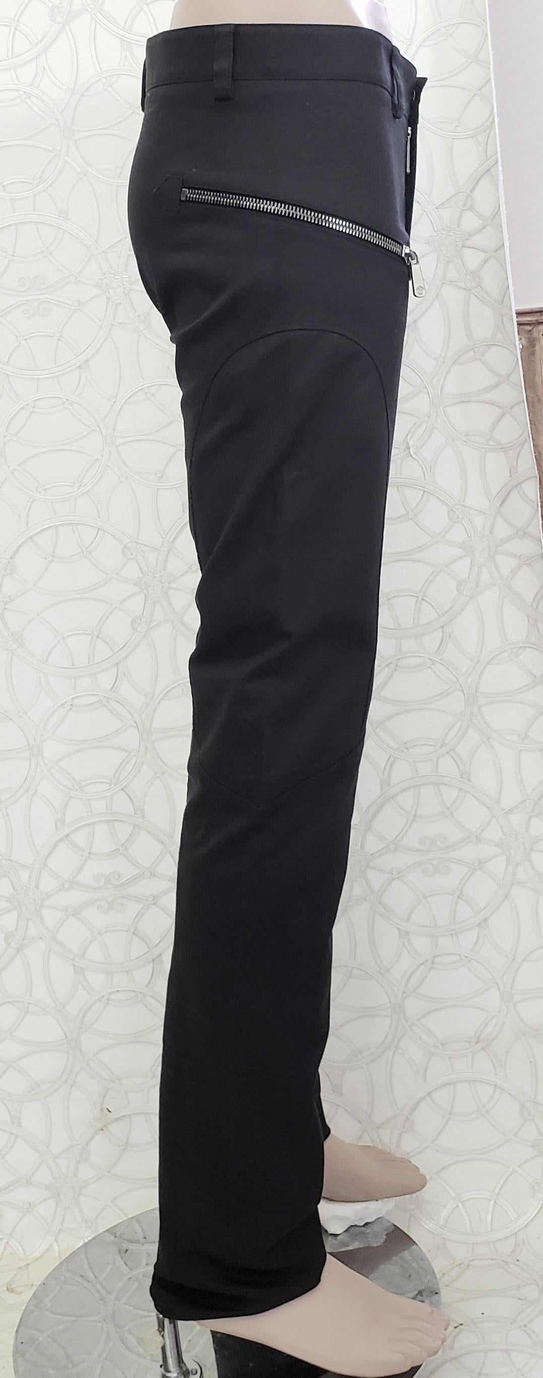 F/W 2010 Look #41 VERSACE RUNWAY BLACK JEANS size 48 - 32 (M) In New Condition In Montgomery, TX