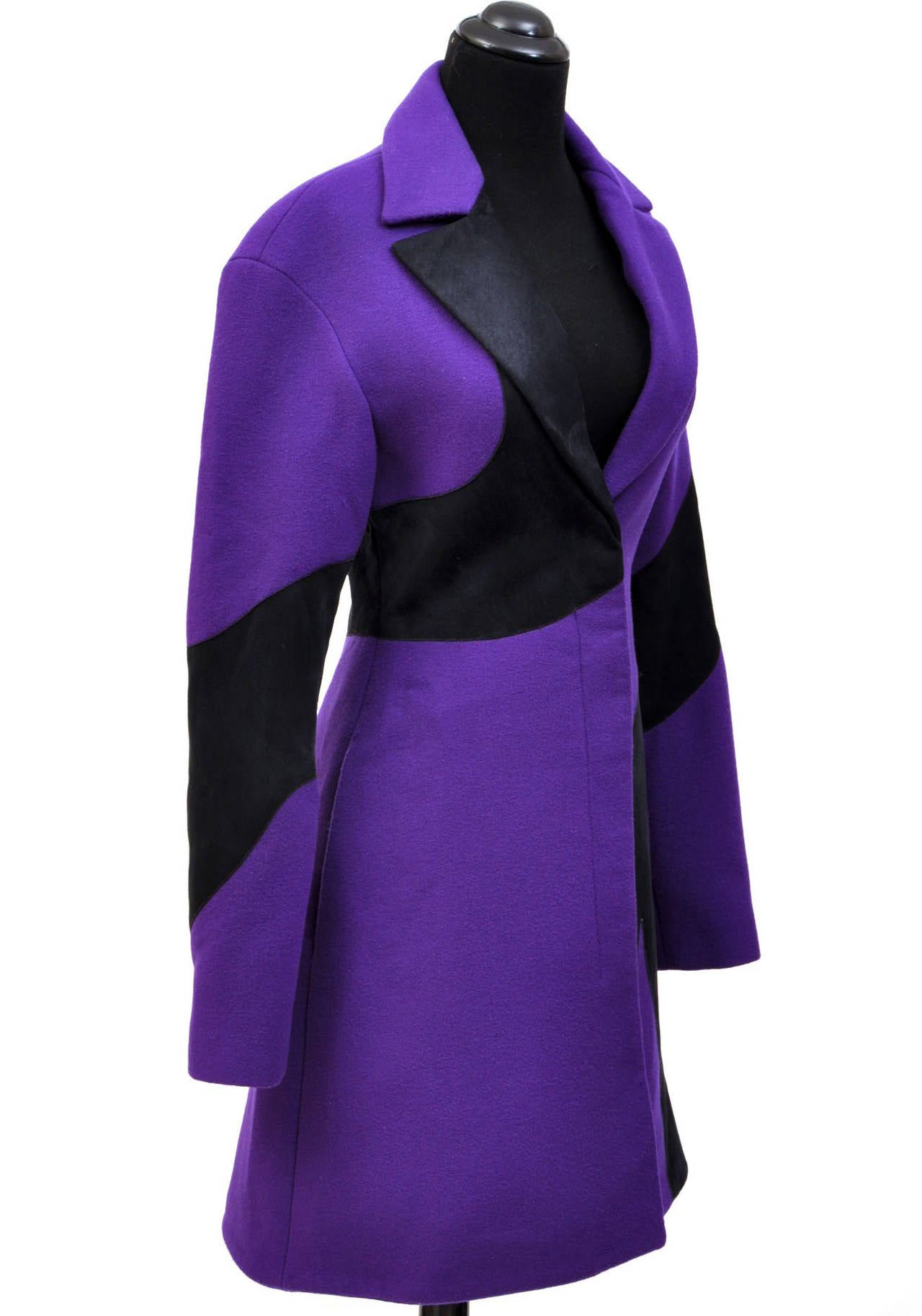 Women's F/W 2011 look #20 NEW VERSACE VIOLET WOOL COAT with SUEDE 38 - 4 For Sale
