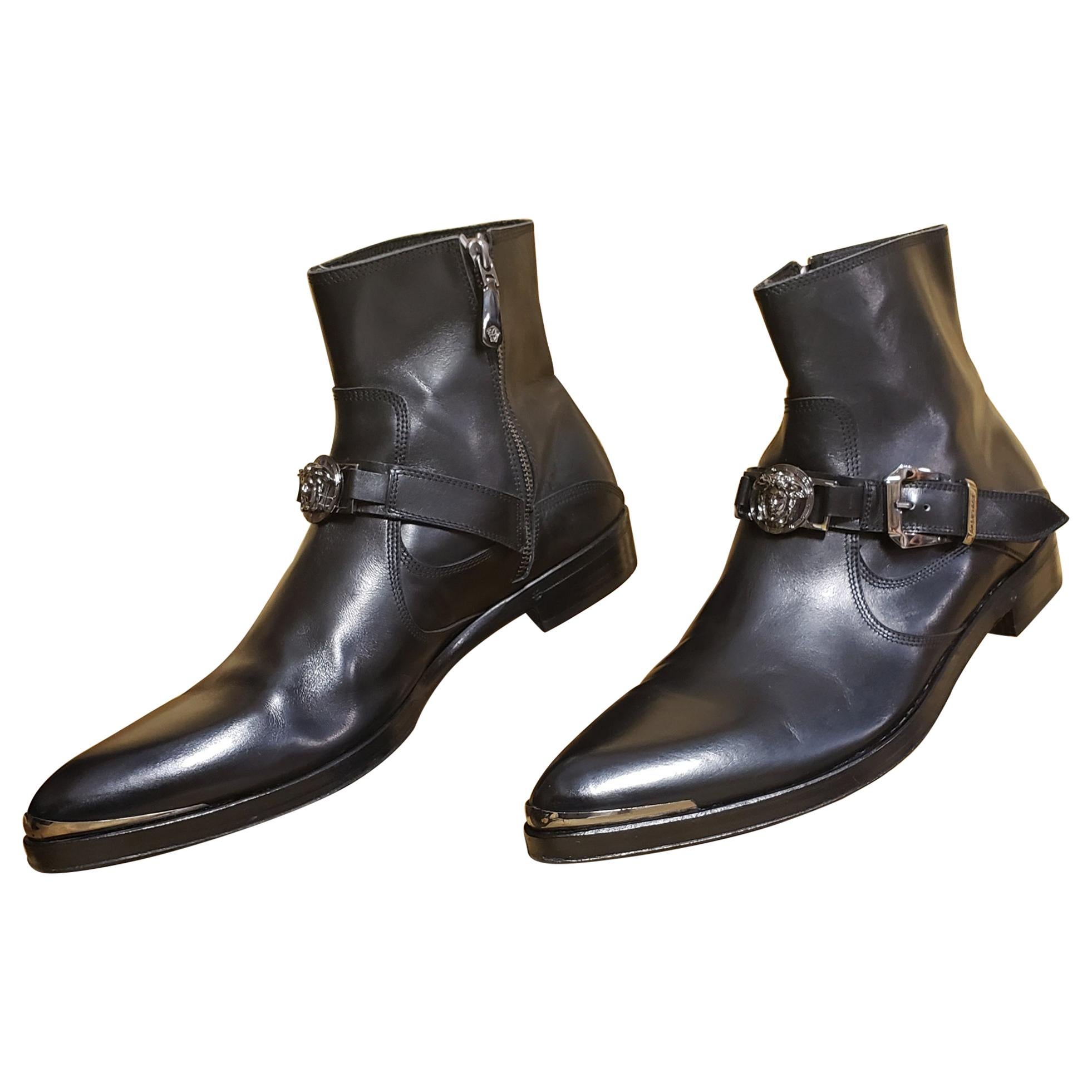 F/W 2011 look # 7 NEW VERSACE BLACK LEATHER BOOTS with SILVER MEDUSA 43.5 -  10.5 For Sale at 1stDibs