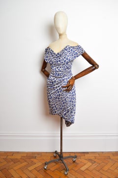 Robe de cocktail ajustée à corset imprimé léopard bleu Vivienne Westwood, A/H 2011