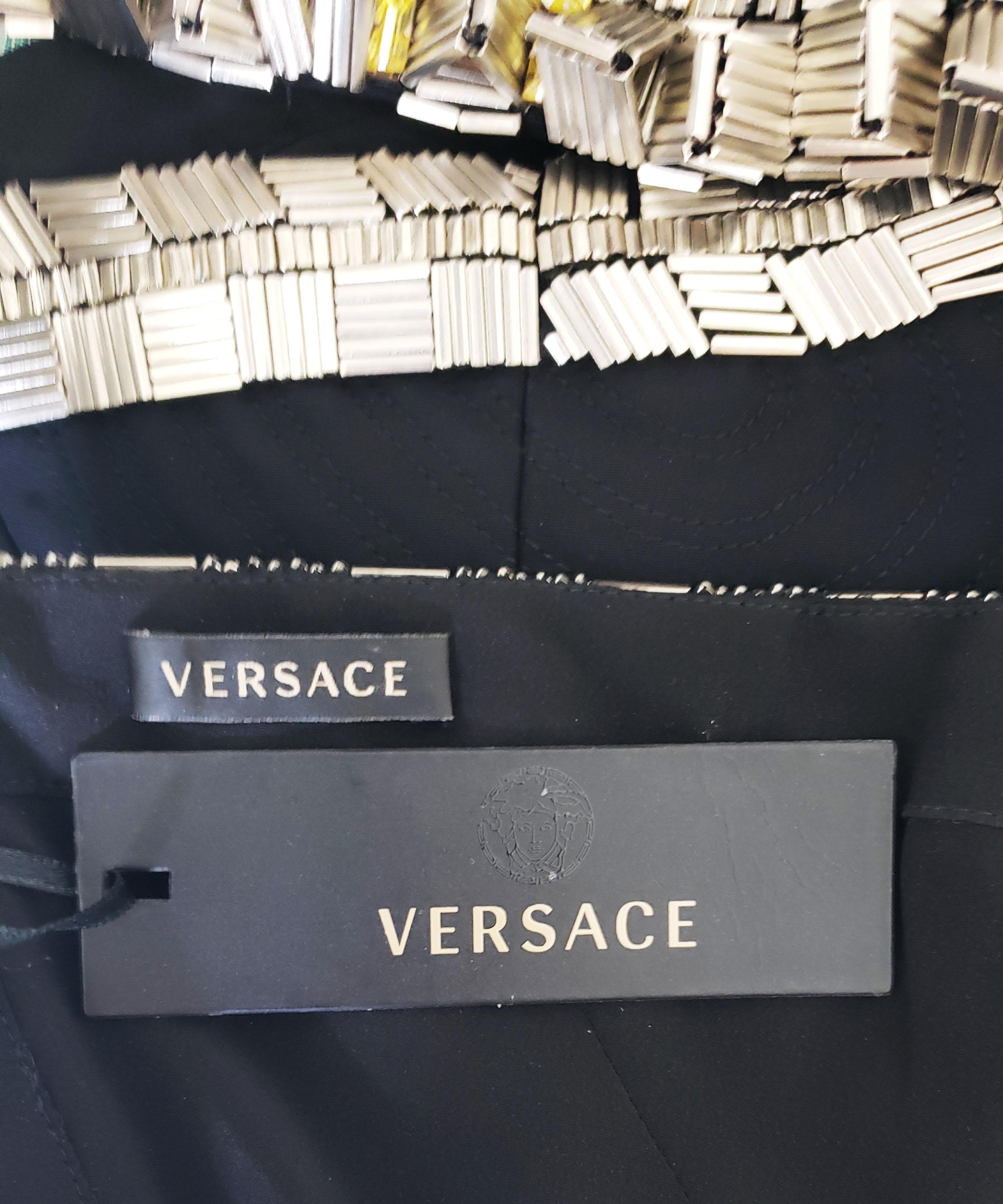 F/W 2013 Look #35 NEW VERSACE BLACK STUDDED TOP 38 - 2 For Sale 7