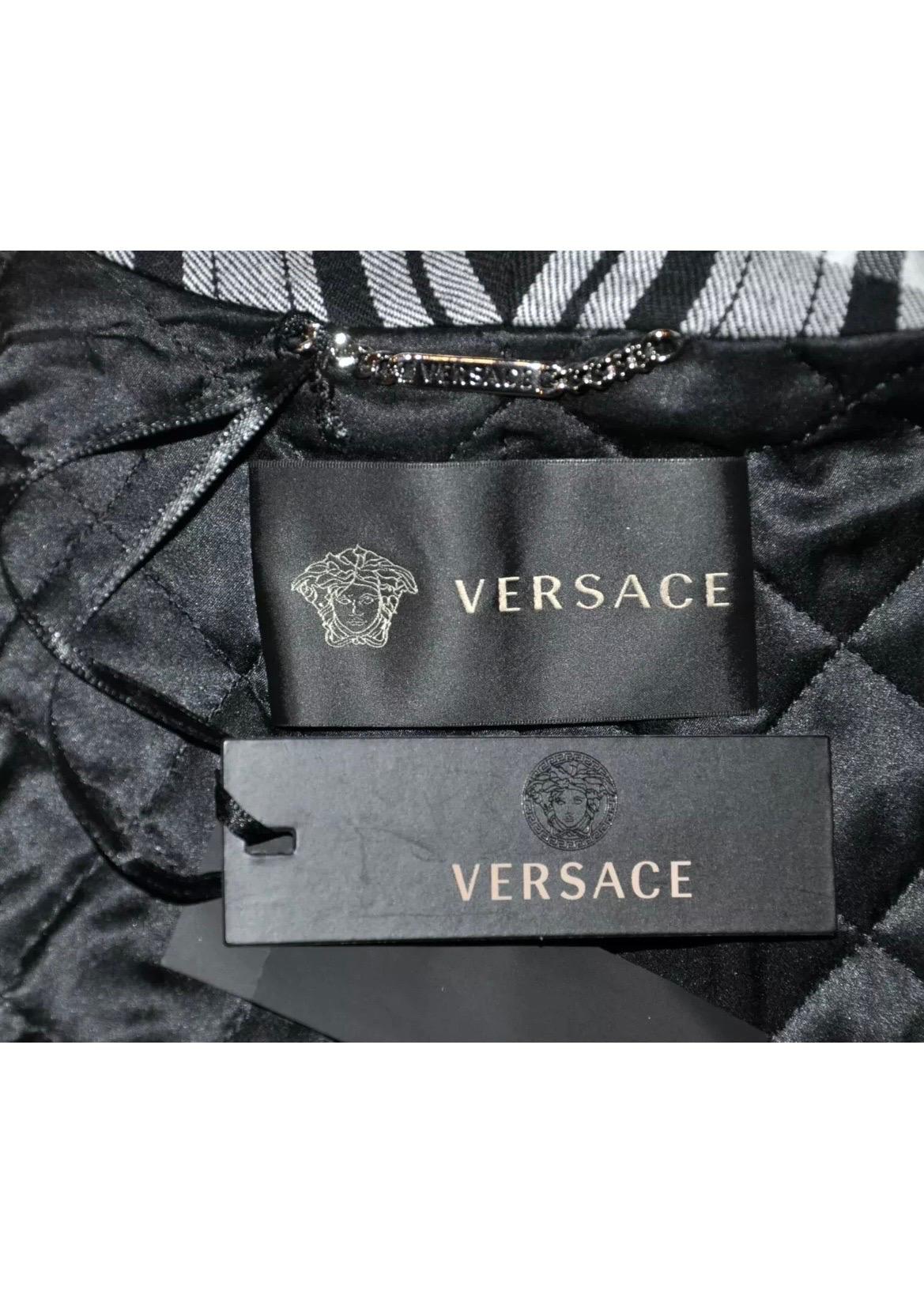F/W 2013 Versace Wool Tartan Plaid Coat with Mink Fur For Sale 5