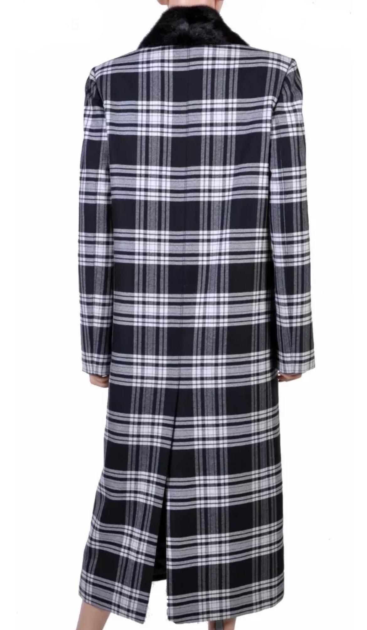 F/W 2013 Versace Wool Tartan Plaid Coat with Mink Fur For Sale 2