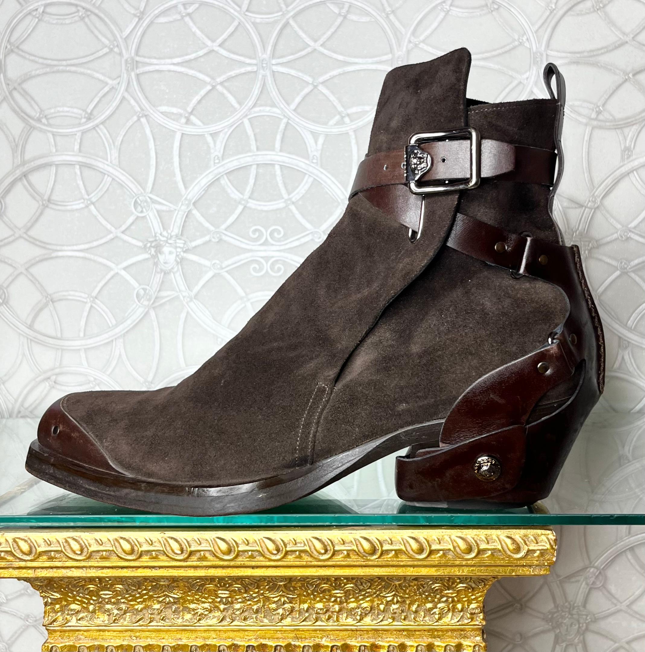 Black F/W 2014 L#24 VERSACE WESTERN COWBOY BROWN  LEATHER BOOTS Sz 44 - 11 For Sale