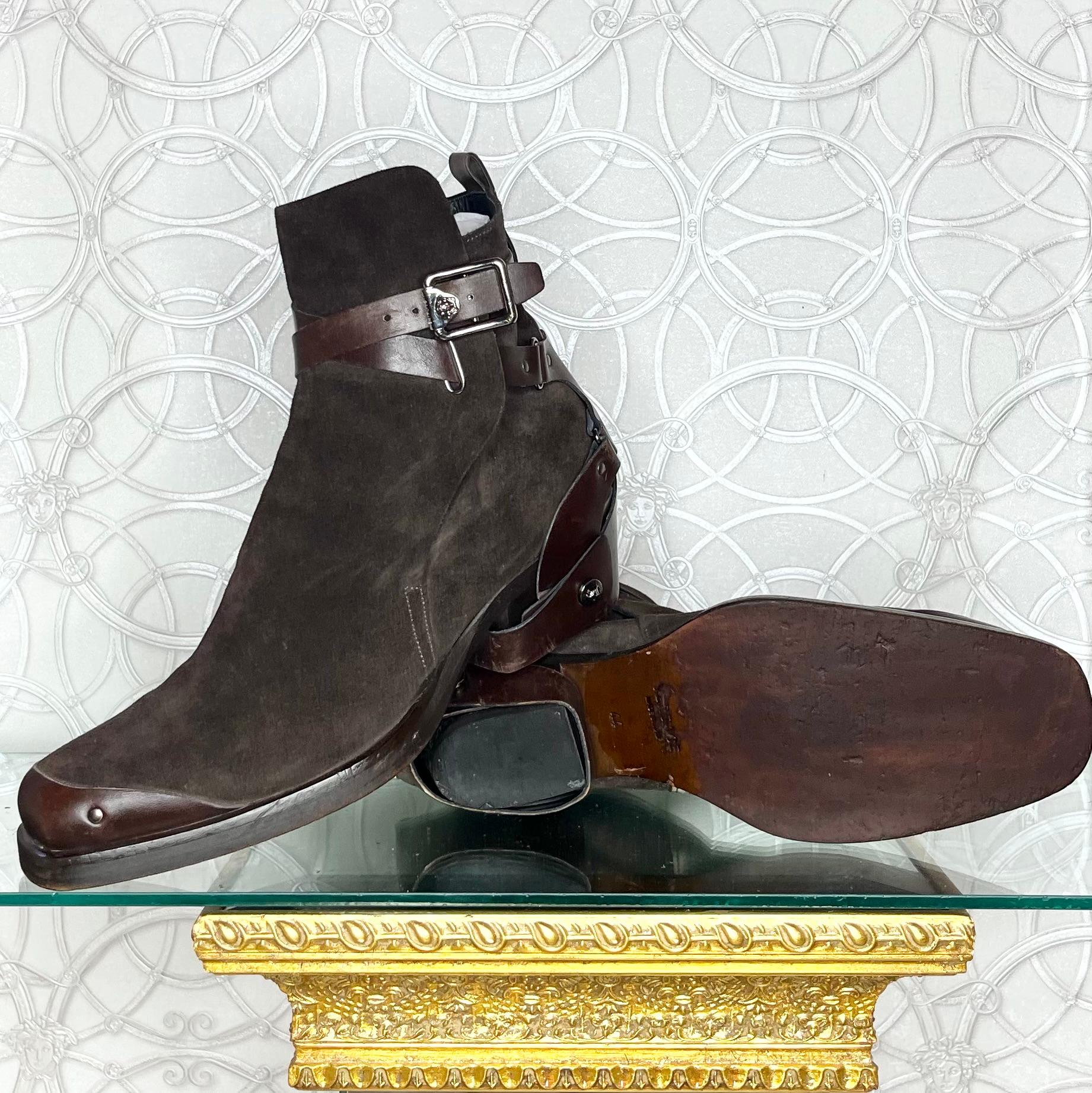 F/W 2014 L#24 VERSACE WESTERN COWBOY BROWN  LEATHER BOOTS Sz 44 - 11 In New Condition For Sale In Montgomery, TX