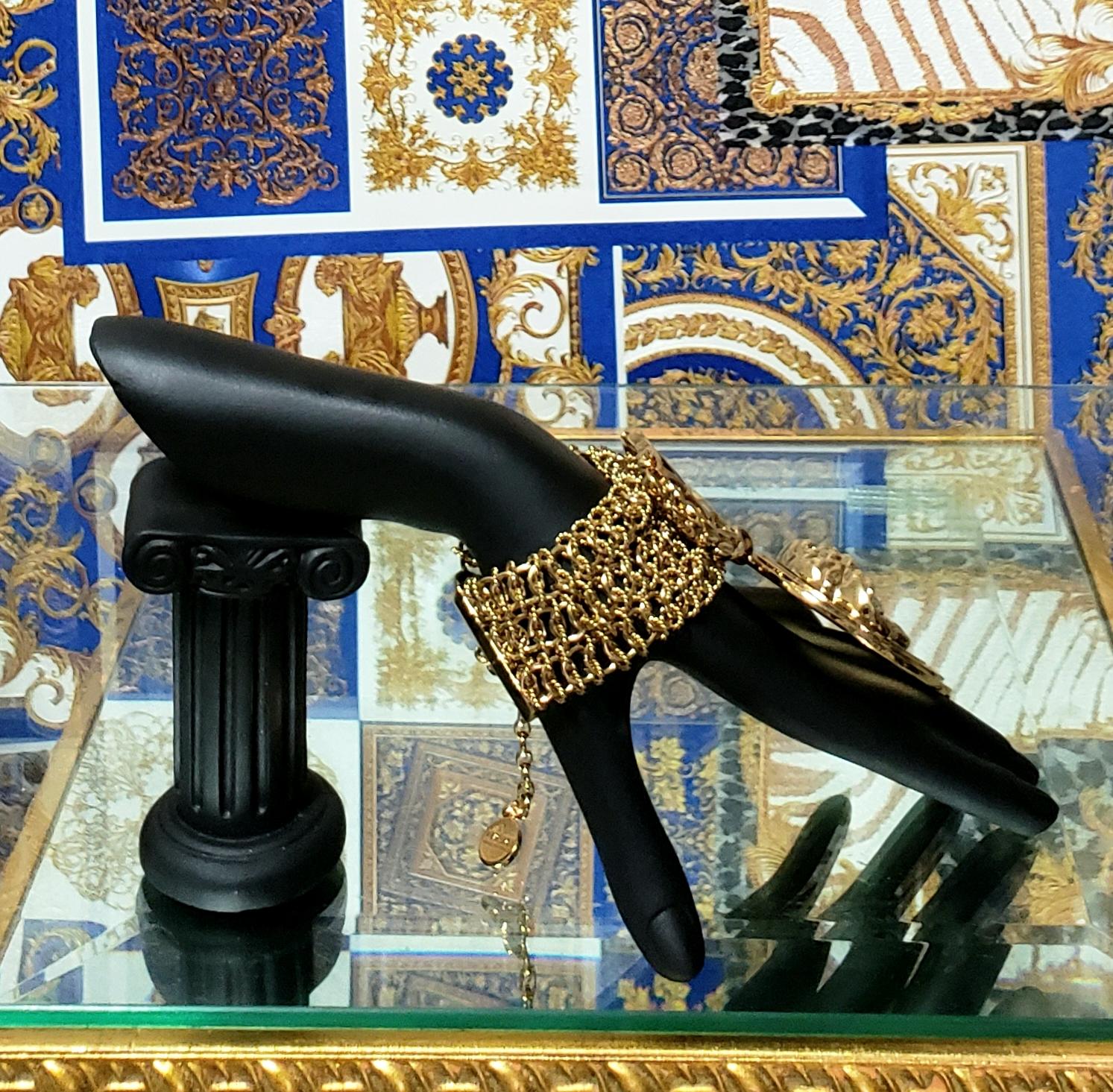 F/W 2014 LOOK # 20 CHAINE MEDUSA BRACELET ICONIQUE VERSACE LATÉE D'Or 6
