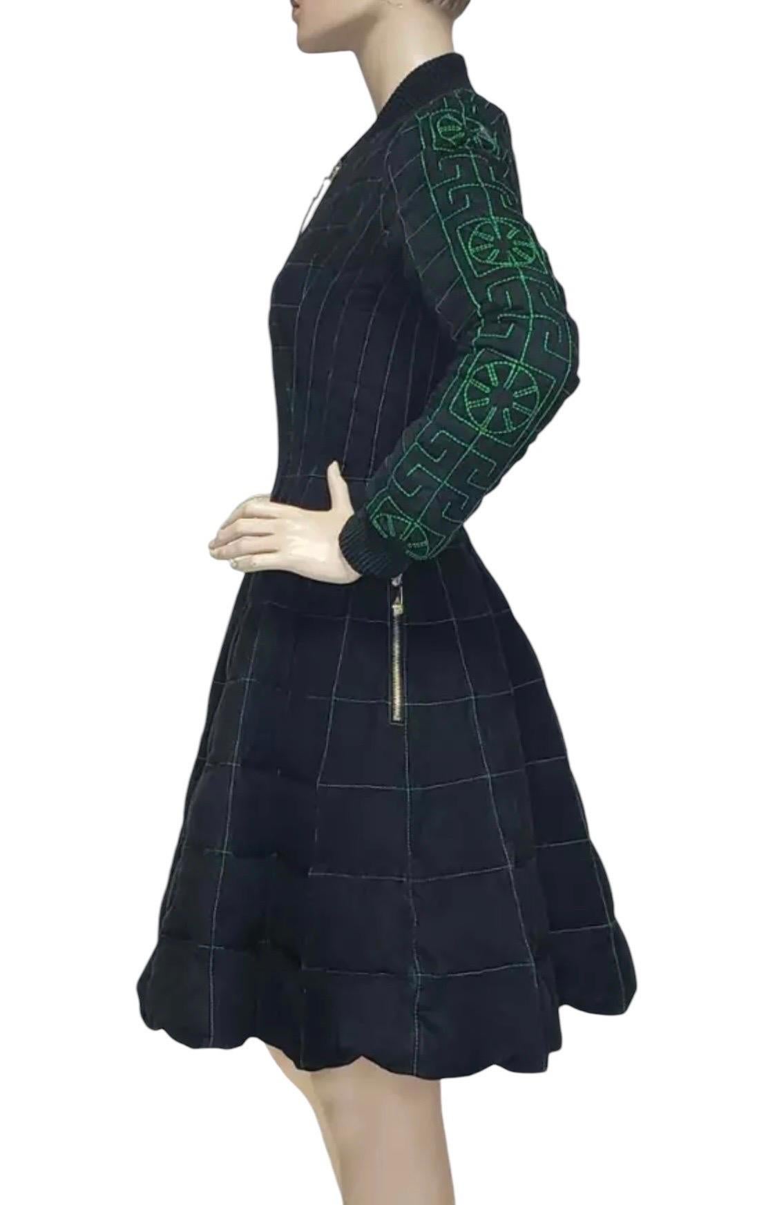 Look A/I 2015 #16 Nuovo piumino nero Versace In condizioni Nuovo in vendita a Montgomery, TX