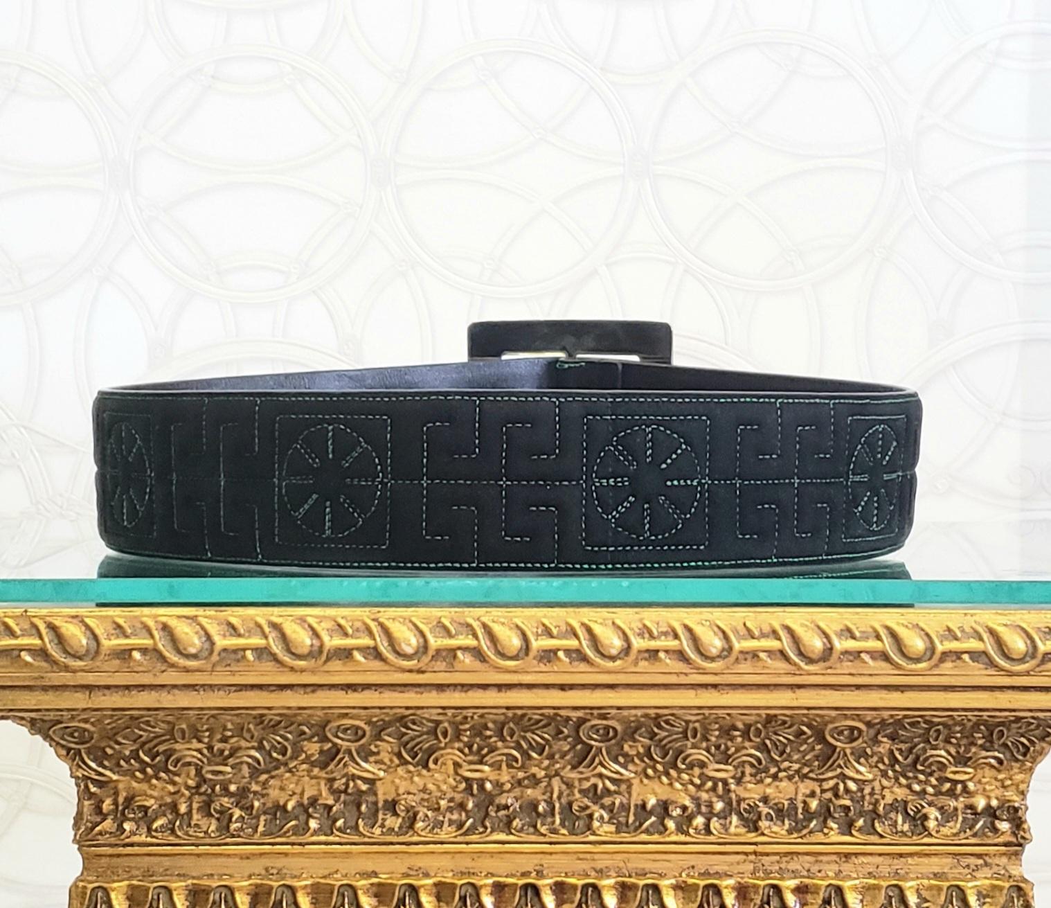 F/W 2015 Look #17 VERSACE BLACK and GREEN SUEDE BELT w/GOLD TONE BUCKLE 70/28 In New Condition For Sale In Montgomery, TX