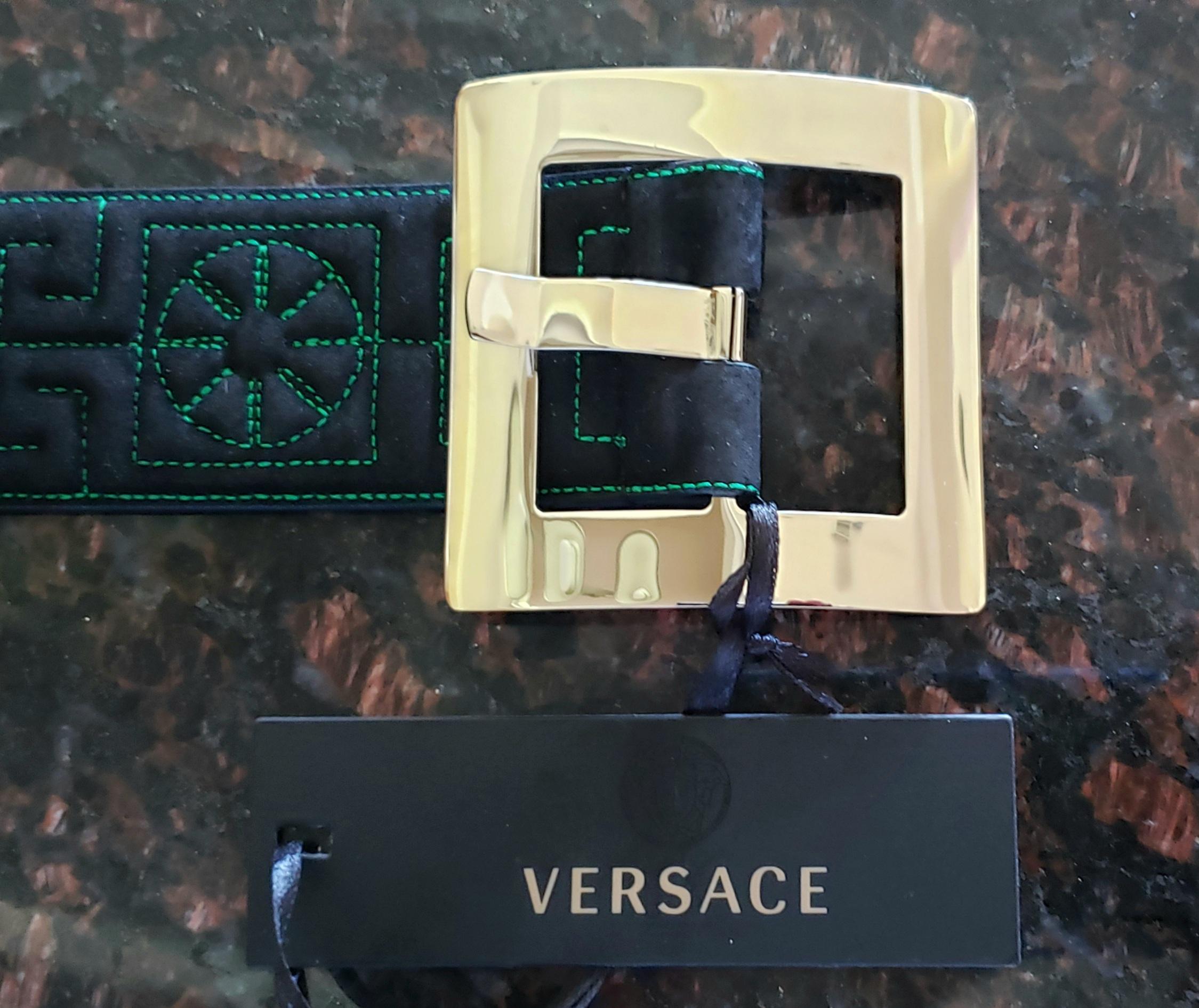 F/W 2015 Look #17 VERSACE BLACK and GREEN SUEDE BELT w/GOLD TONE BUCKLE 70/28 For Sale 2