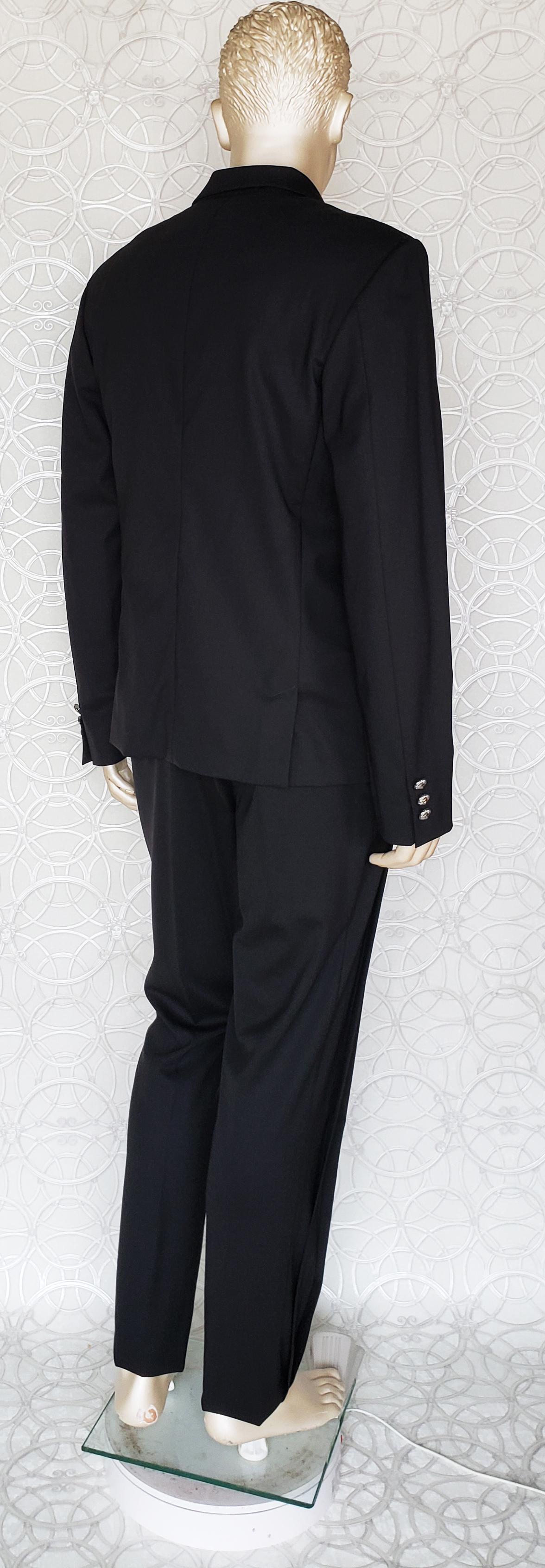 F/W 2015 look #2 NEW VERSACE VERSUS BLACK WOOL SUIT 48 - 38 (M) For Sale 2