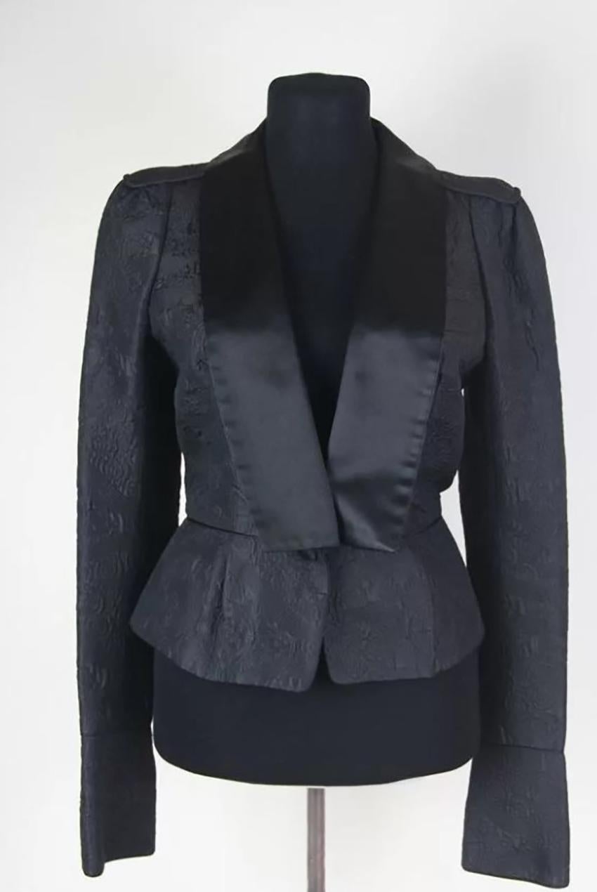 F/W04 VINTAGE TOM FORD for YVES SAINT LAURENT BLACK WOOL/SILK SKIRT SUIT Fr. 36  In Excellent Condition In Montgomery, TX