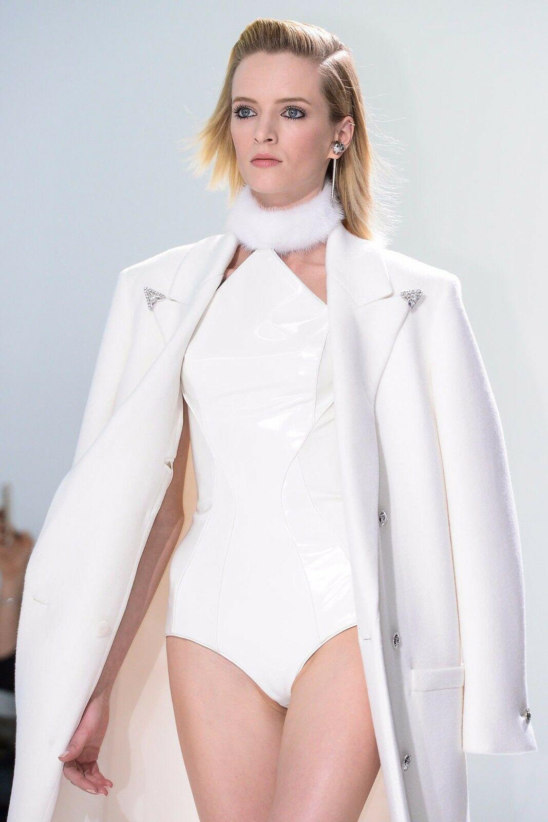 Women's F/W13 LOOK#1 VERSACE WHITE WOOL and CASHMERE EMBELLISHED COAT Sz IT 38 For Sale