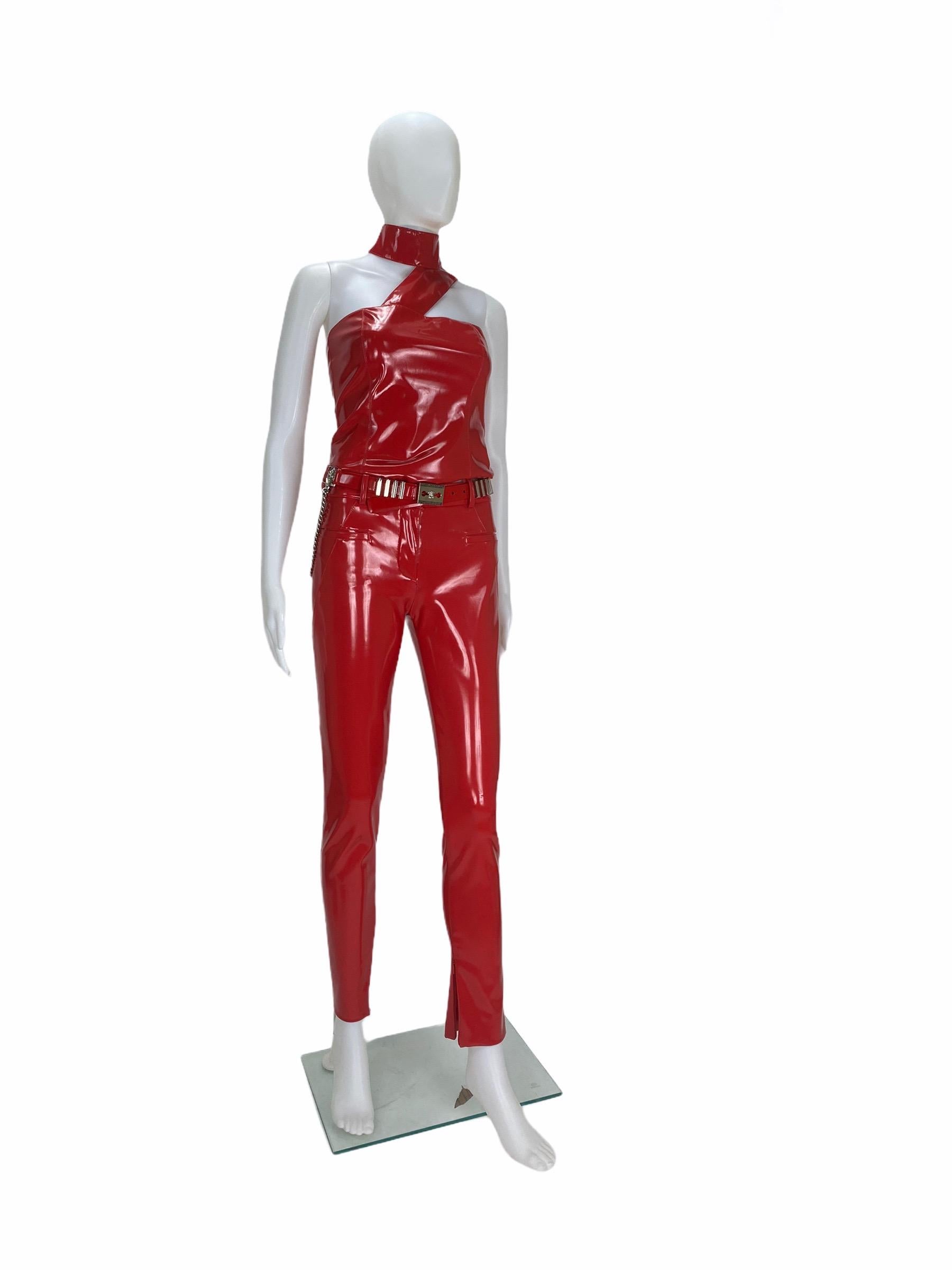 VERSACE RED JAPANESE VINYL SLIM PANTS with TOP and BELT

Fall/Winter 2013 

A striking statement set! 

IT Size 38 - US 2

The set comes with Versace signature hanger and garment bag.