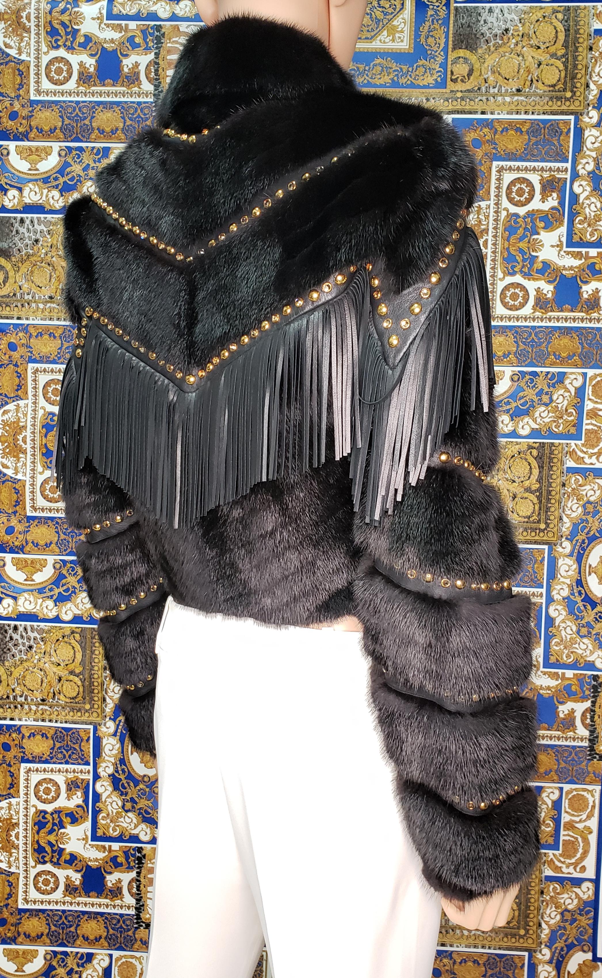F/W14 Look #19 VERSACE FUR JACKET with STUDS, CRYSAL and LEATHER FRINGE 38 - 2 For Sale 4