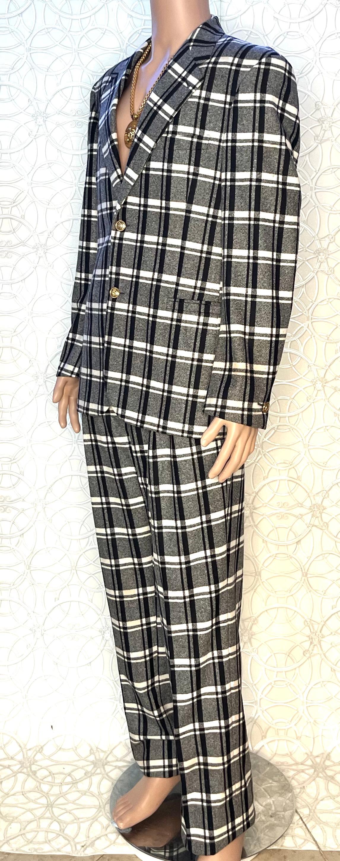 Men's F/W2013 look #2 BRAND NEW VERSACE CHECKERED 100% WOOL SUIT 50 - 40 (L) For Sale