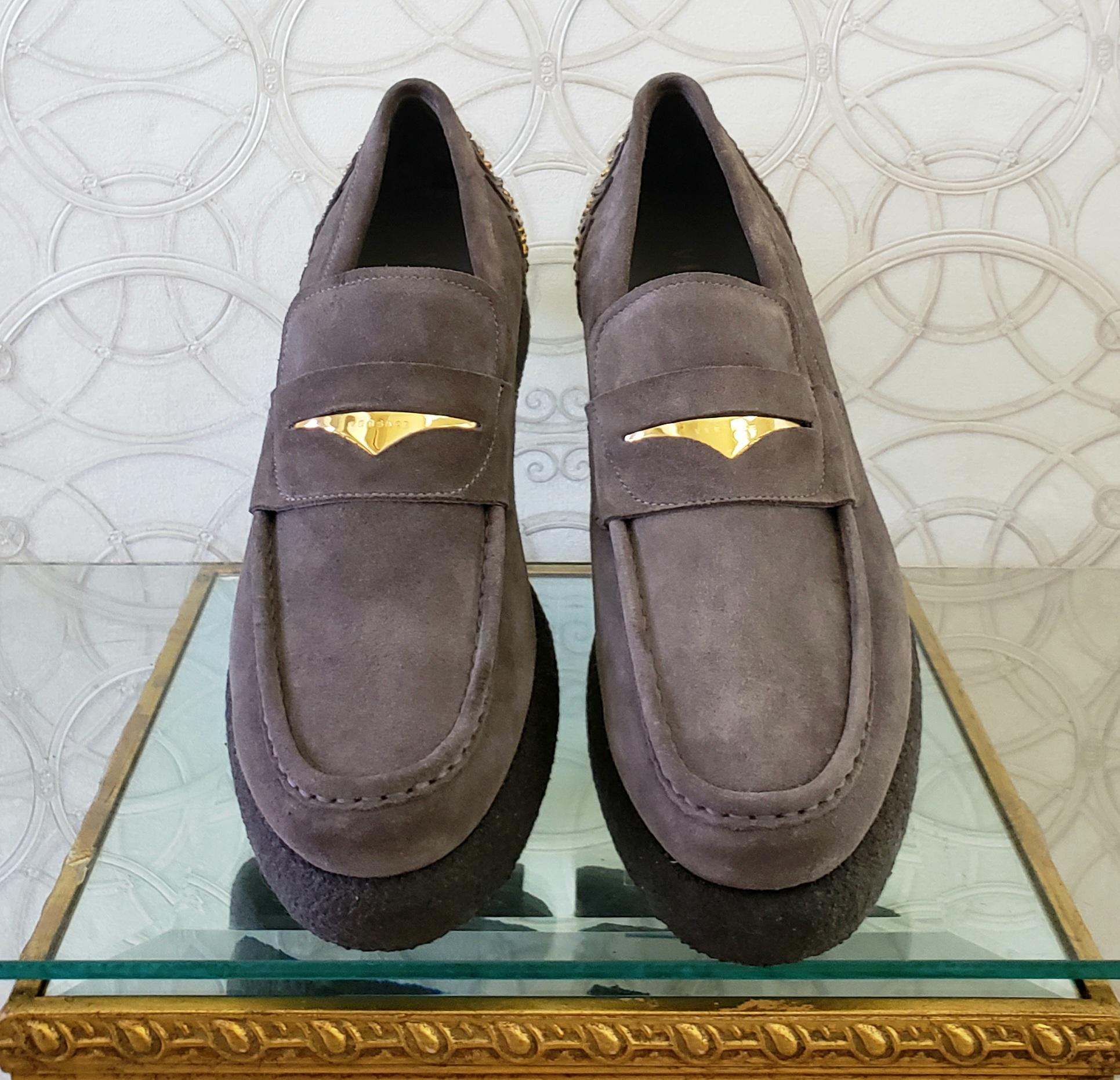 F/W2013 Look #22 NEW VERSACE GRAY SUEDE LEATHER LOAFERS SHOES with STUDS 44 - 11 For Sale 2