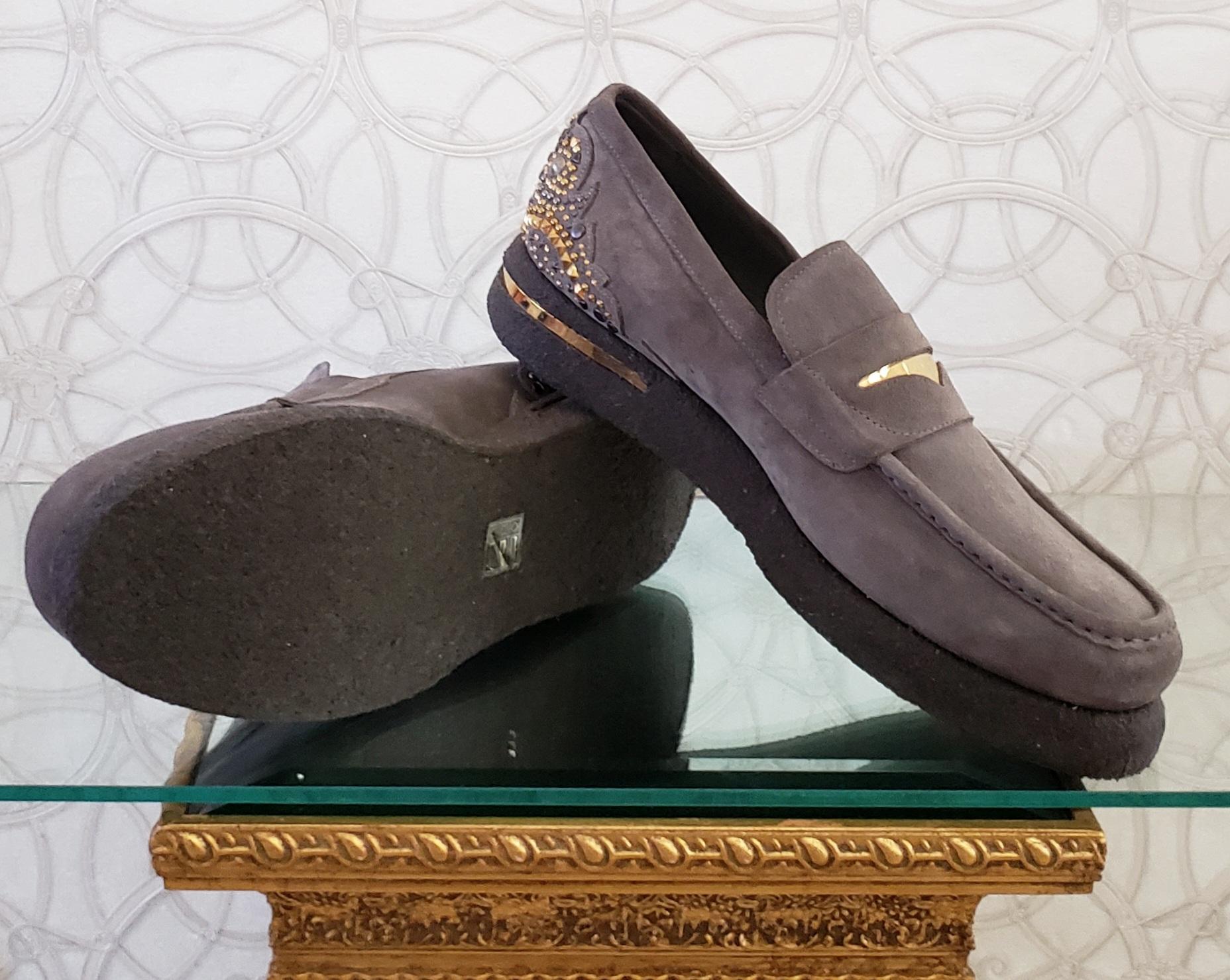 F/W2013 Look #22 NEW VERSACE GRAY SUEDE LEATHER LOAFERS SHOES with STUDS 44 - 11 For Sale 4