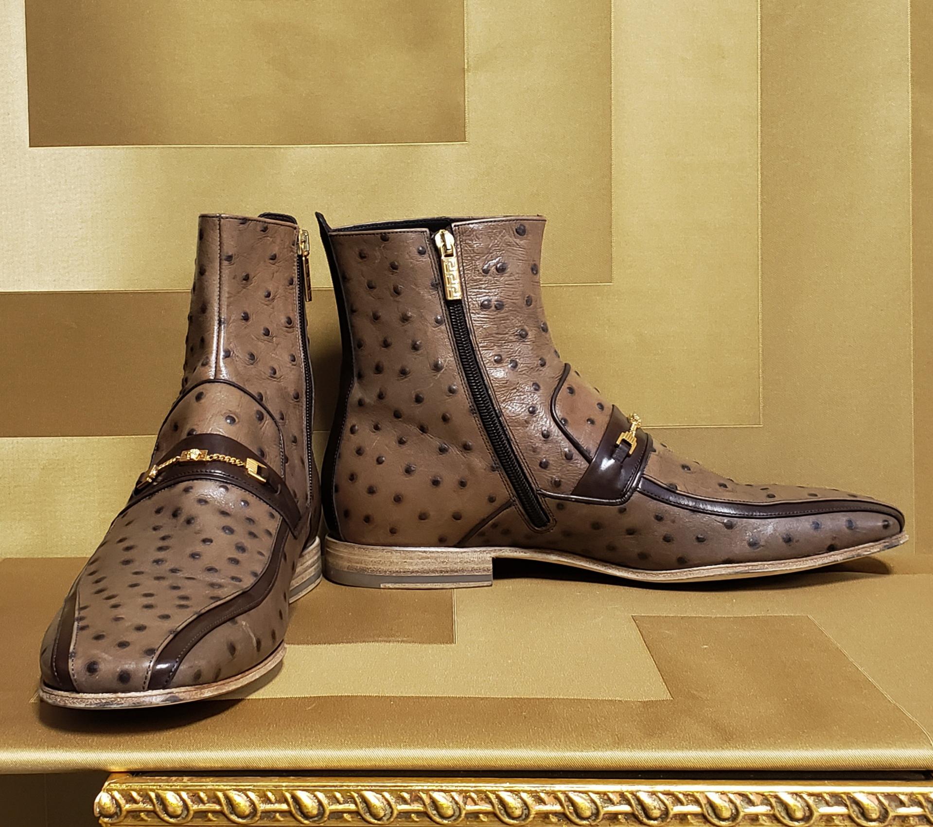 Brown F/W2015 look#33 NEW VERSACE BROWN OSTRICH LEATHER BOOTS with SIDE ZIPPER 44 - 11 For Sale